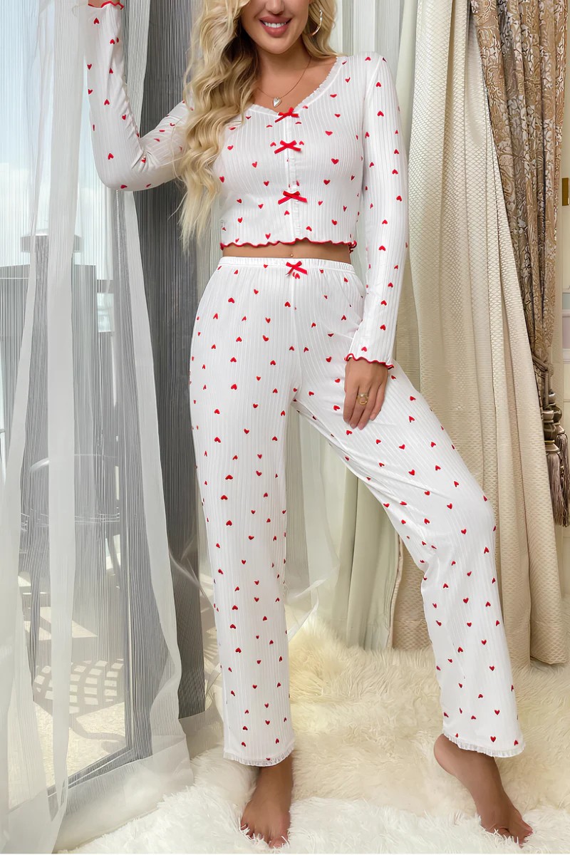 Beyaz Kalpli Yumuşak Pamuklu Fiyonk Detaylı Uzun Pijama Takımı