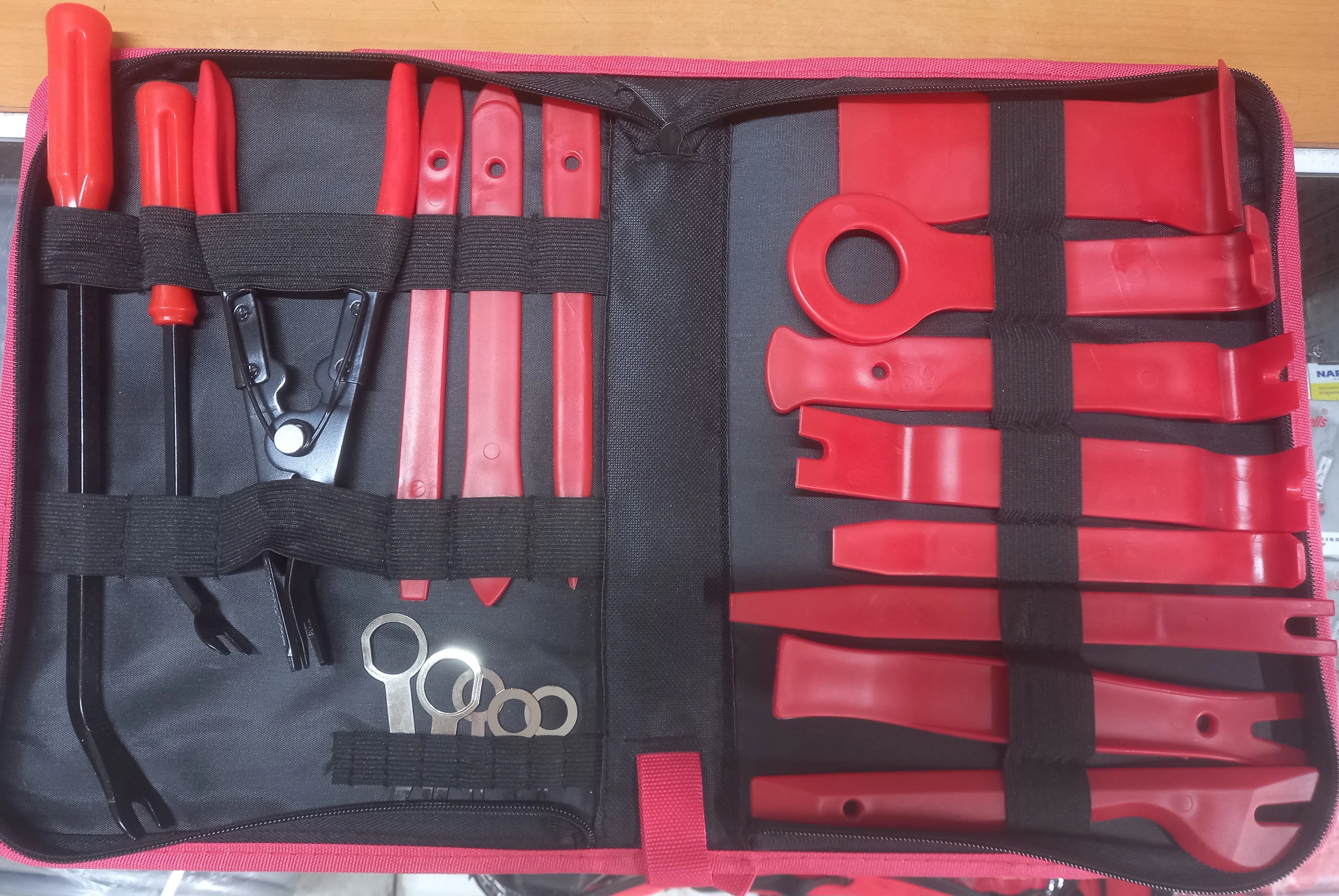 Döşeme ve Trim Sökme Seti