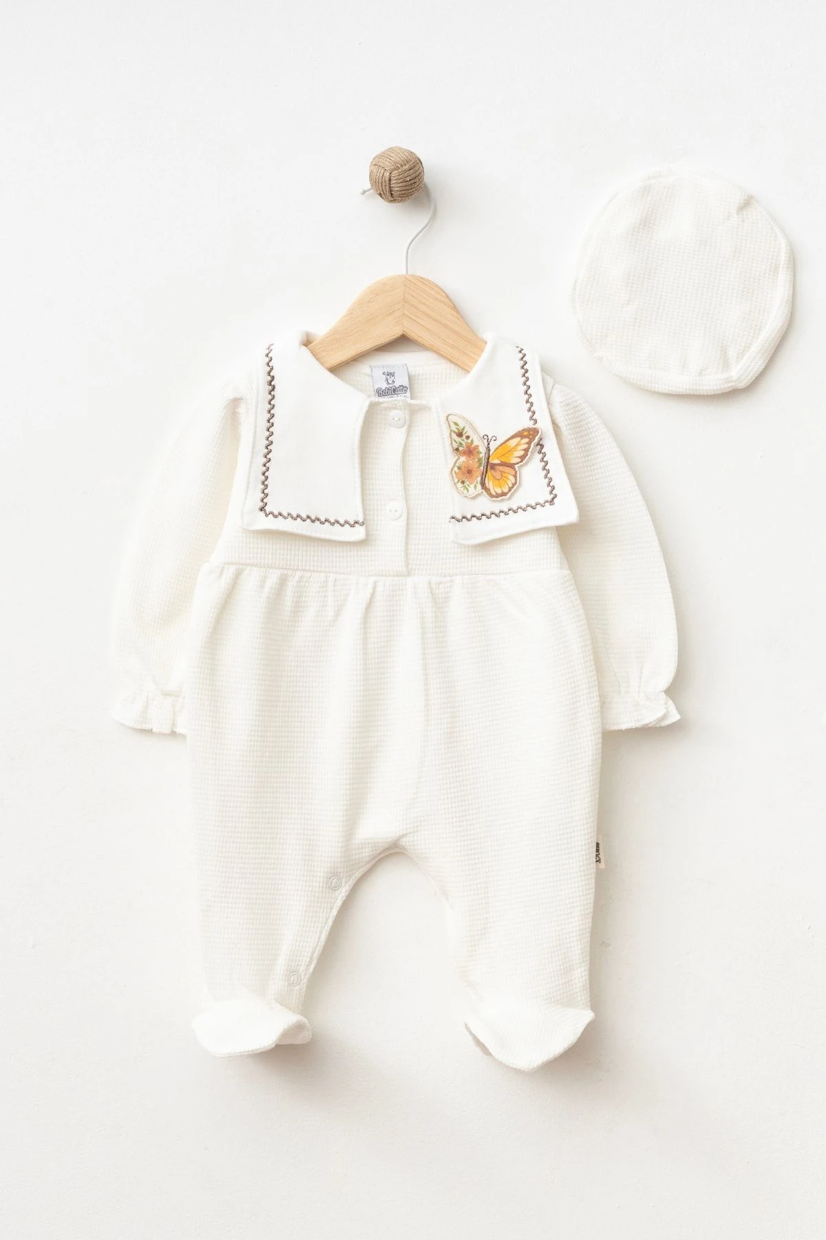 Waffle Butterfly - Ekru