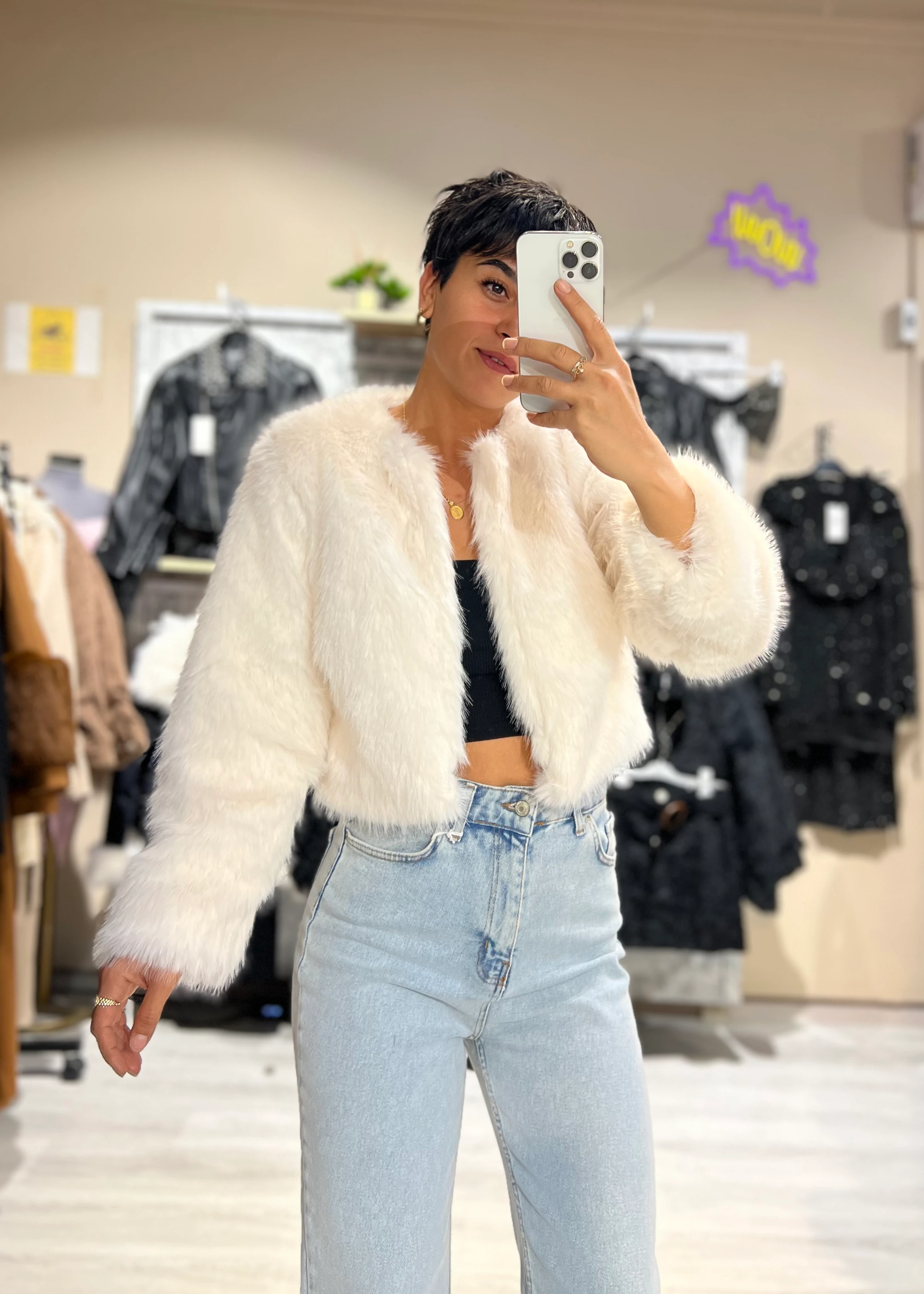 Marka Model Crop Kürk Mont - BEYAZ