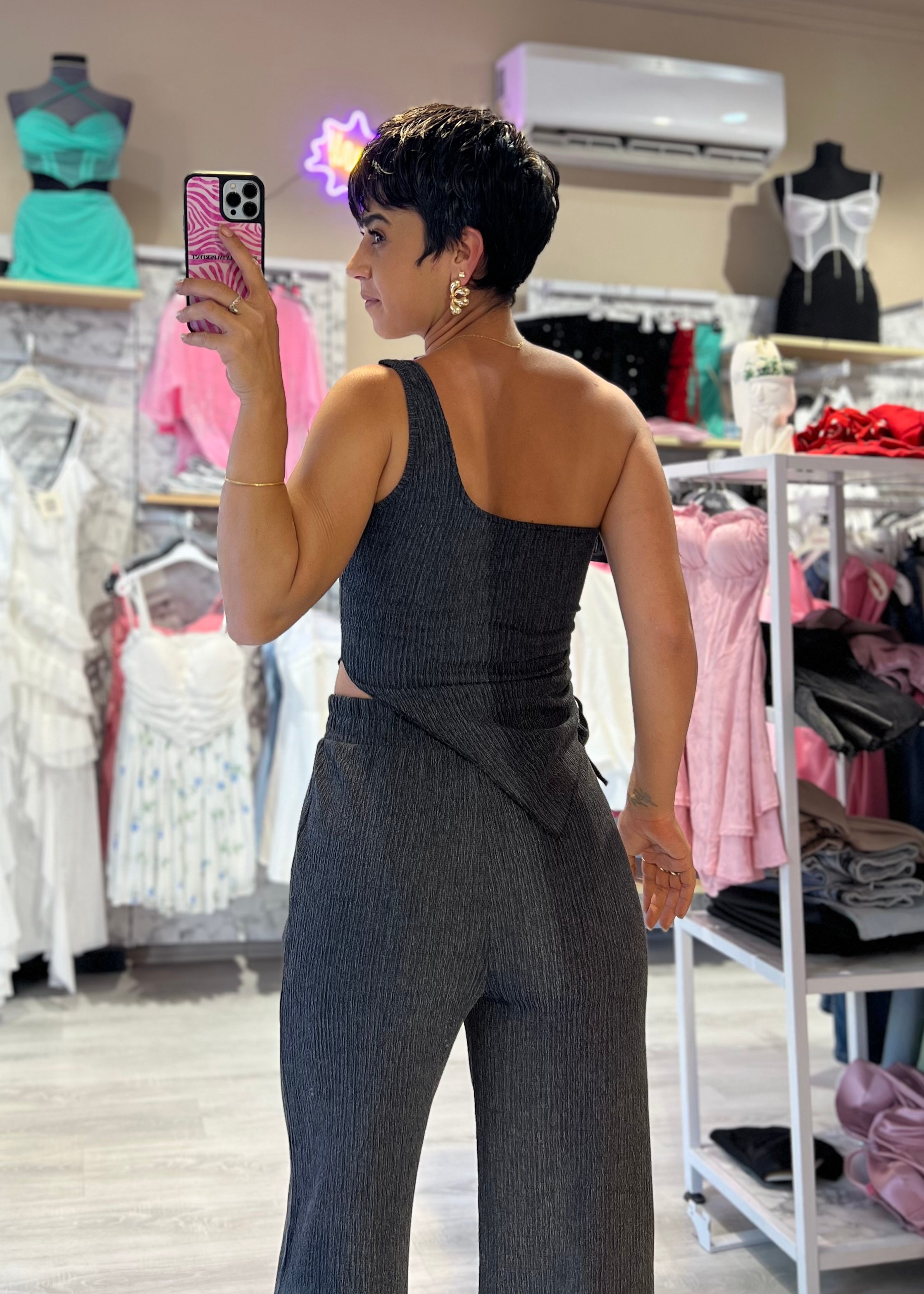 Tek Omuz Aksesuarlı Bluz & Pantolon Takım