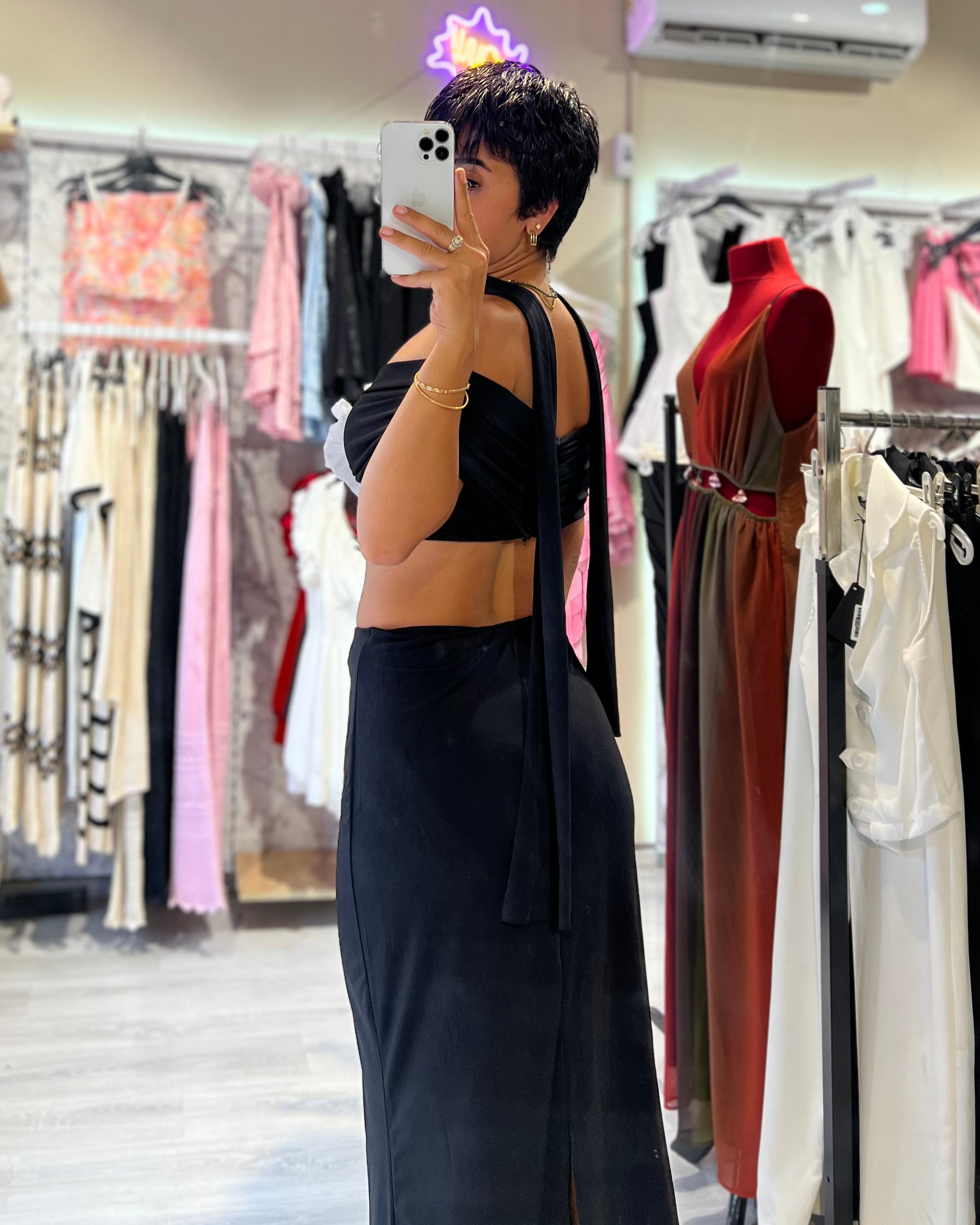 Özel Tasarım Gül Aksesuarlı Büstiyer Etek Takım