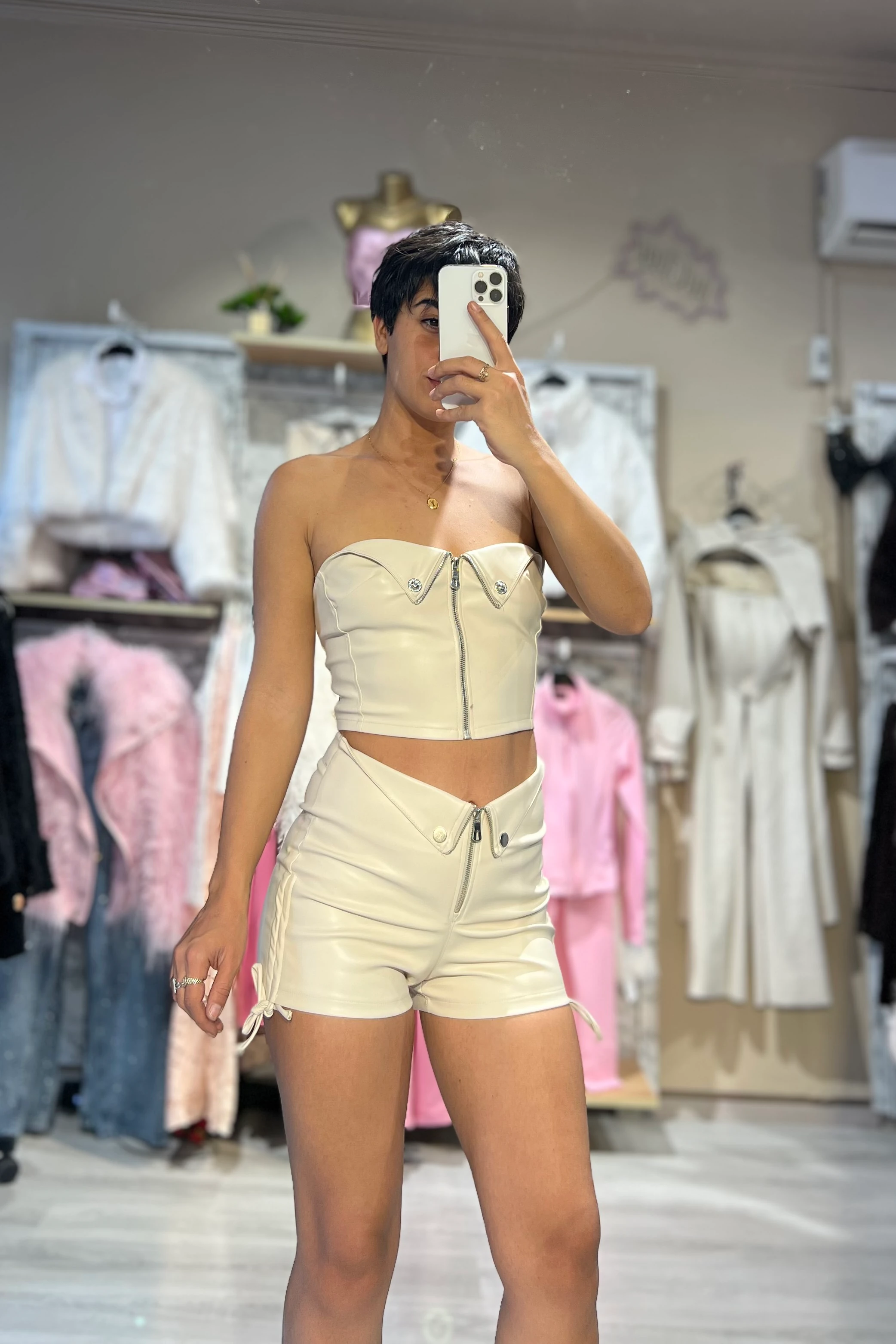 Suni Deri Fermuar Detaylı Şort  - BEJ