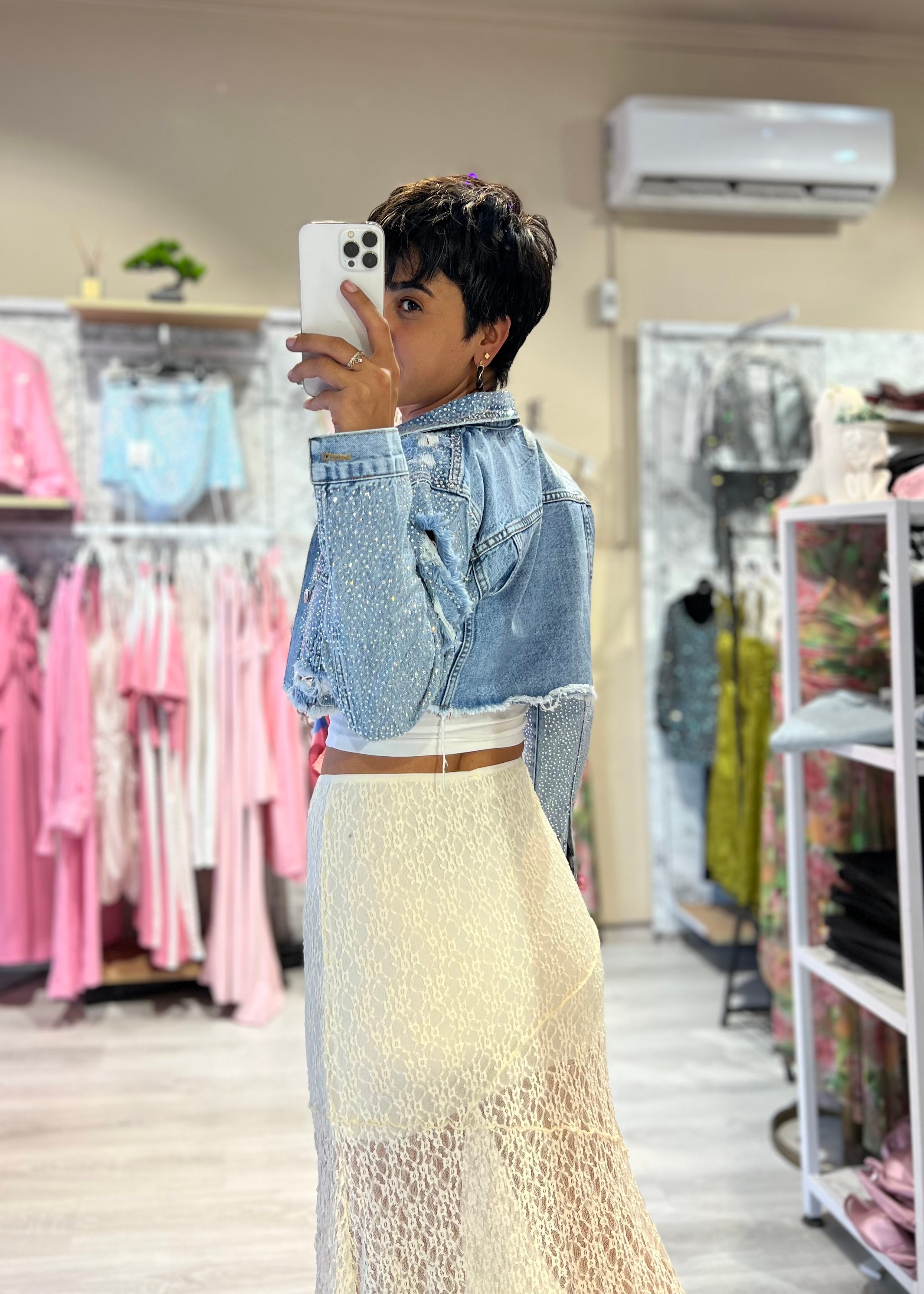 Taşlı Tasarım Lazer Kesimli Denim Ceket