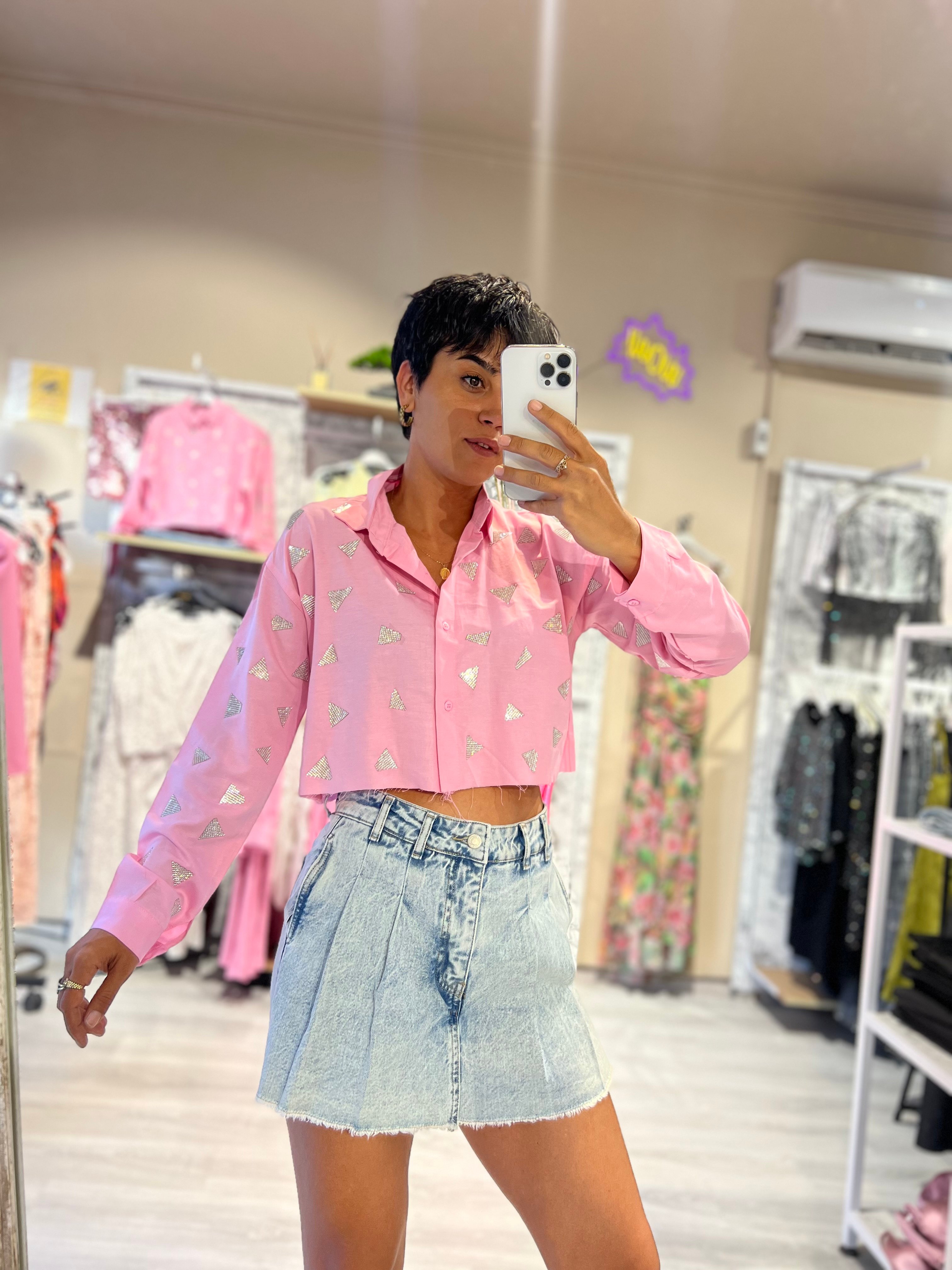Tasarım Asimetrik Taş Baskılı Crop Gömlek - PEMBE