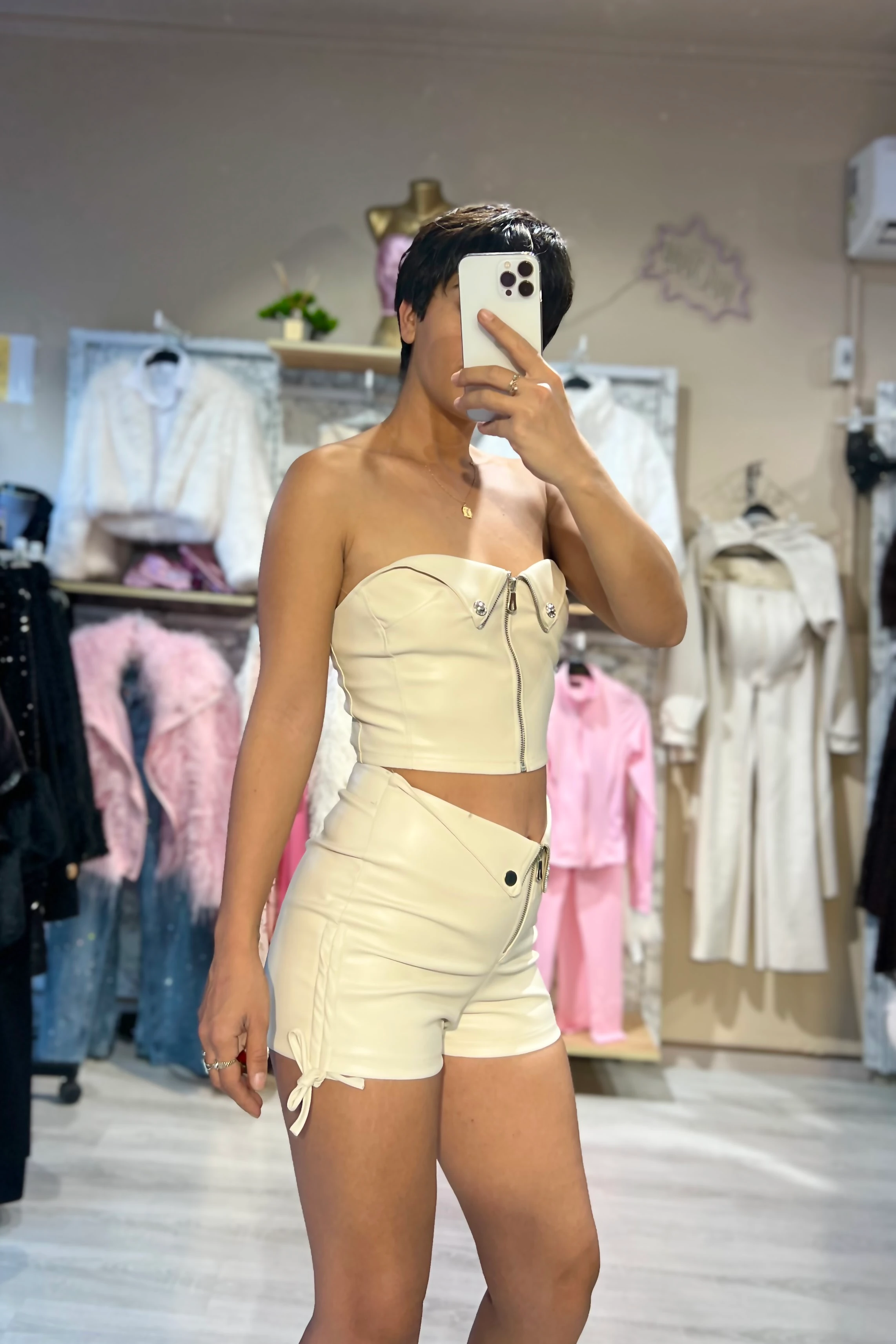 Suni Deri Fermuar Detaylı Şort  - BEJ