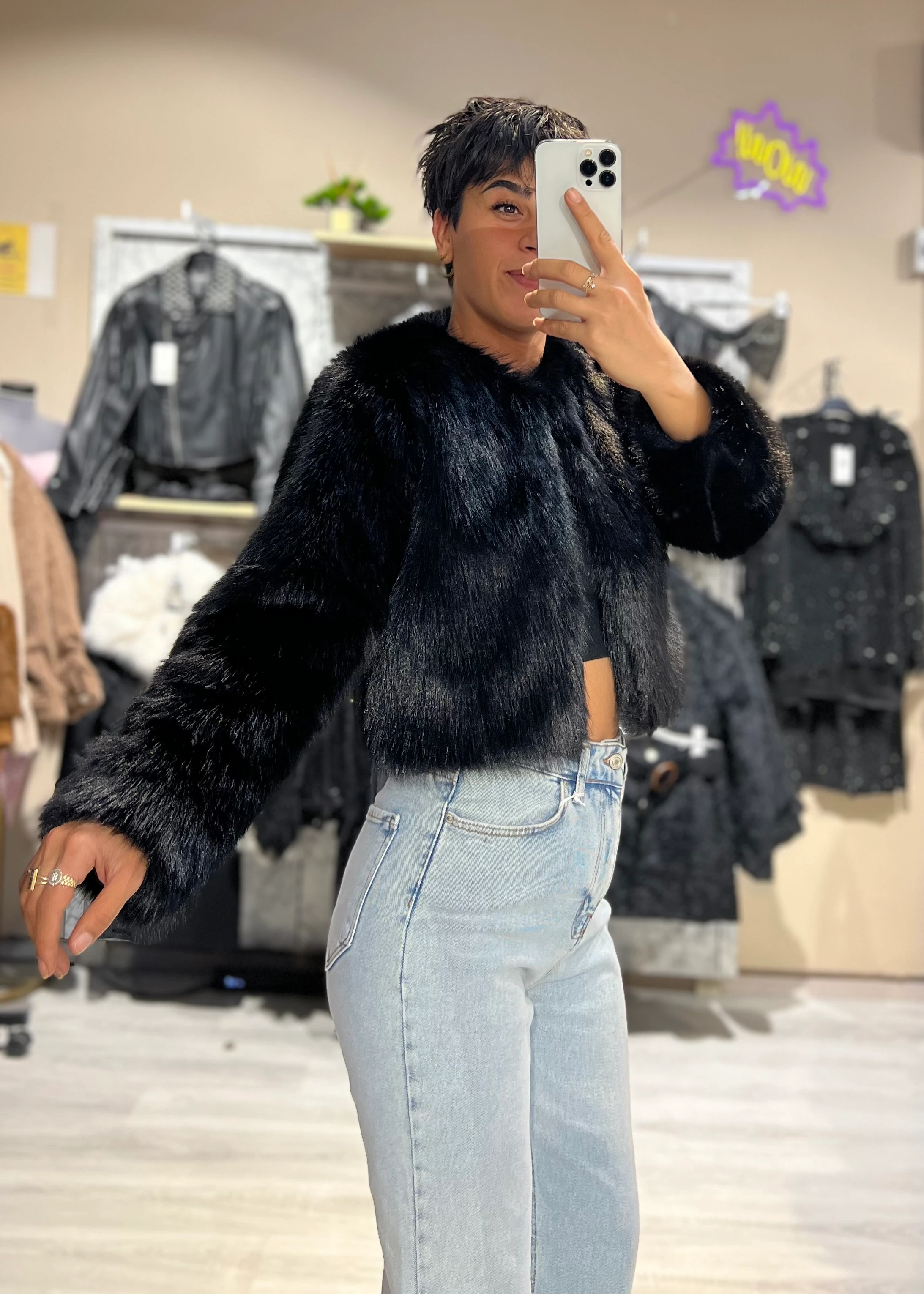 Marka Model Crop Kürk Mont