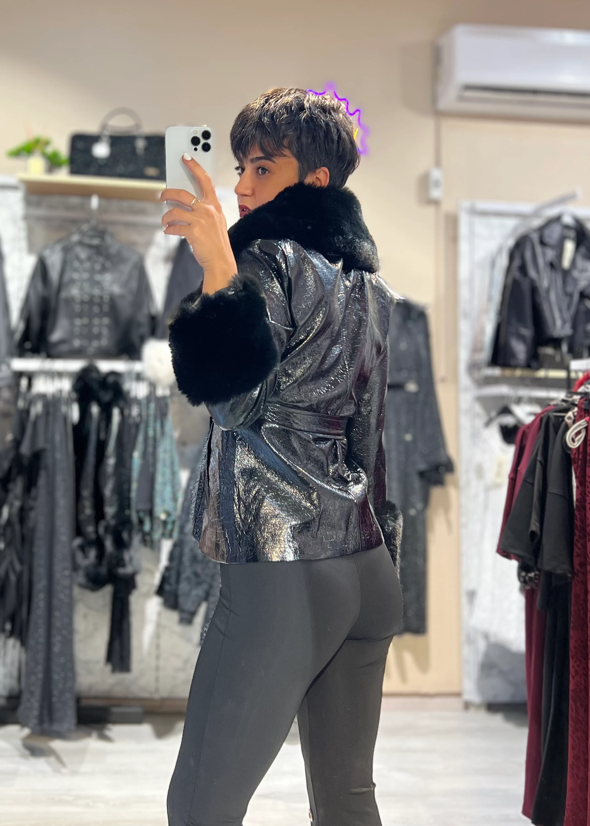 Noemi Kürklü Rugan Mont  - SİYAH