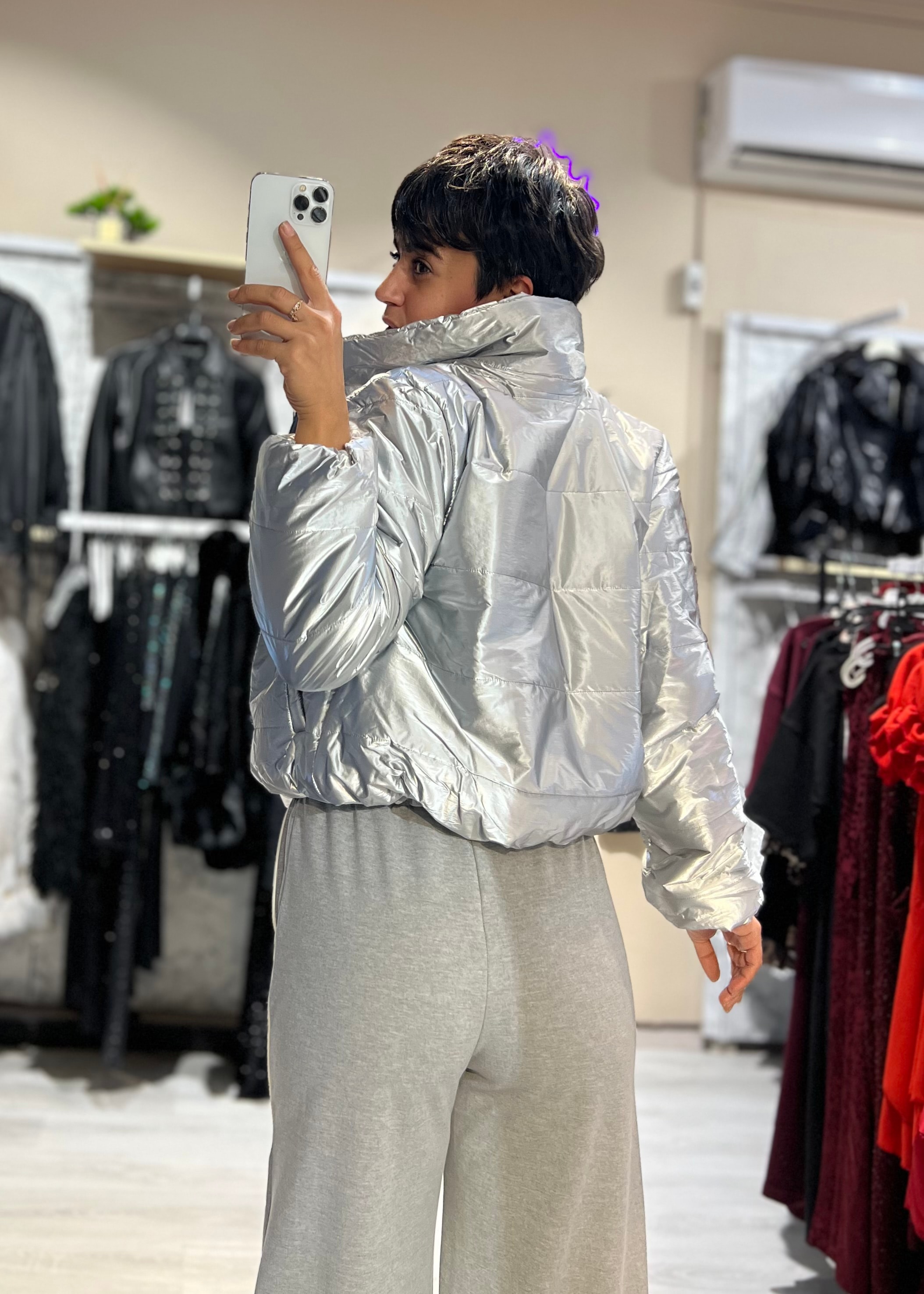 Metalik Gri Crop Şişme Mont 