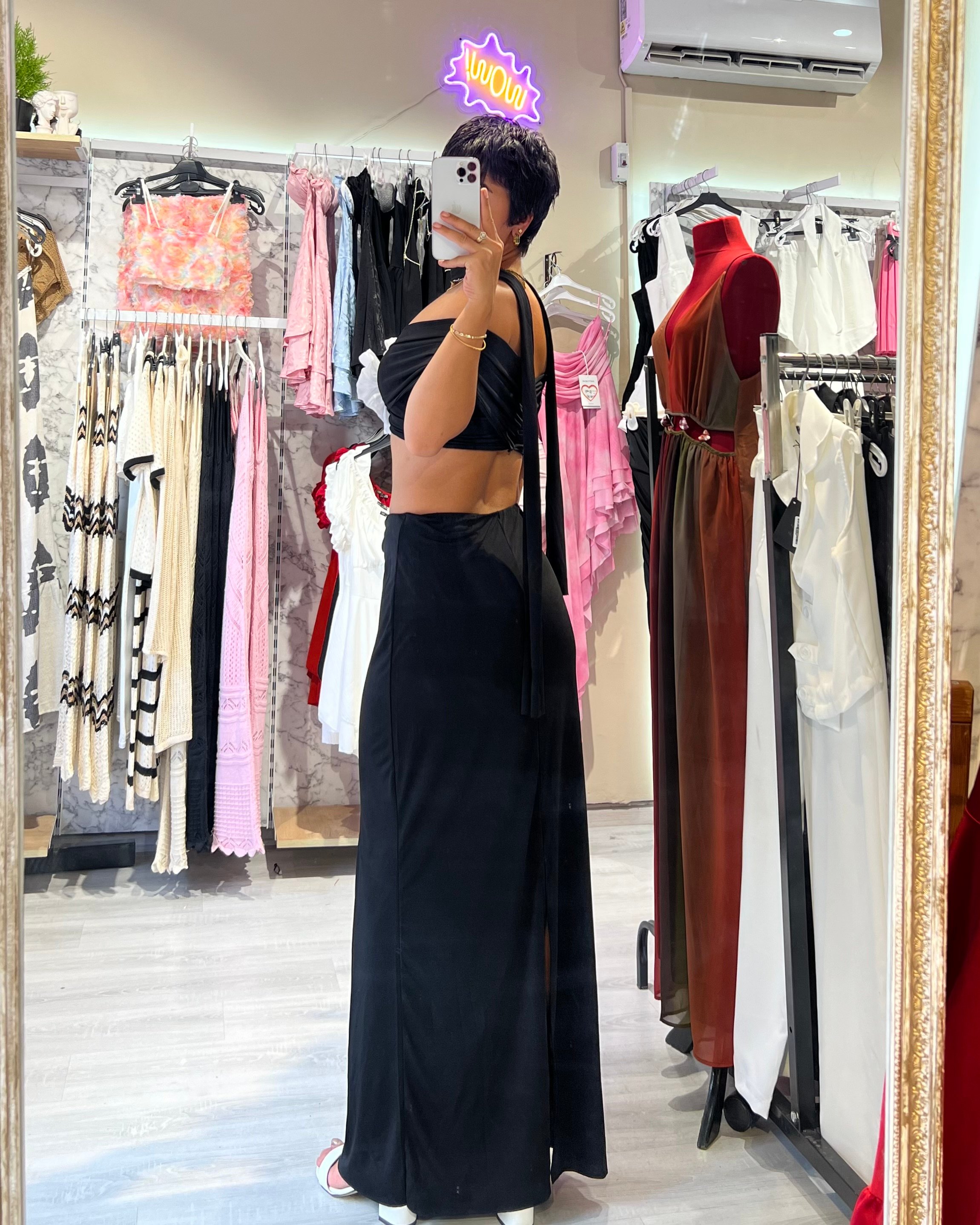 Özel Tasarım Gül Aksesuarlı Büstiyer Etek Takım