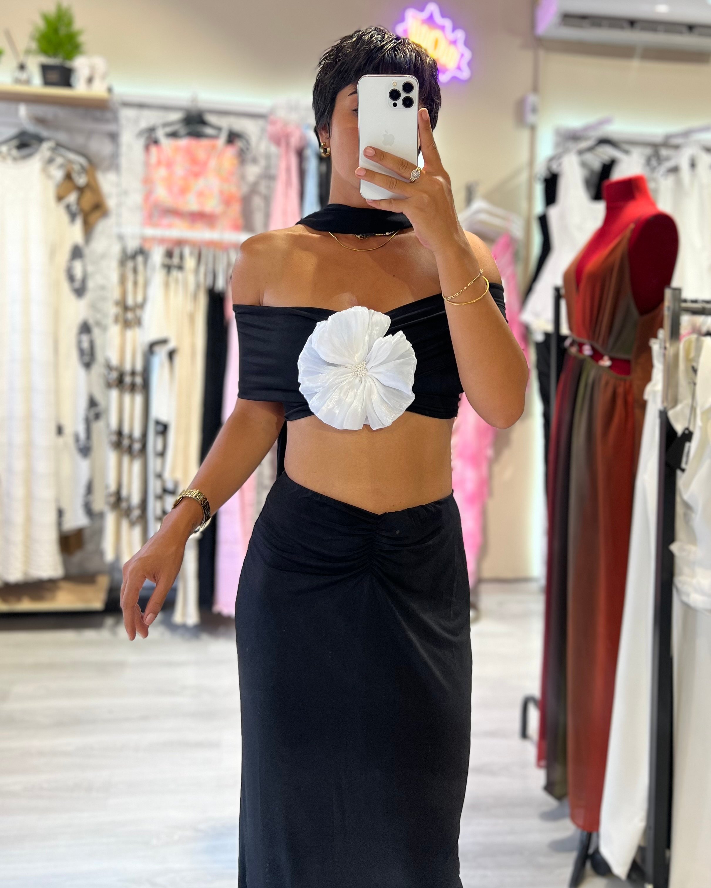 Özel Tasarım Gül Aksesuarlı Büstiyer Etek Takım