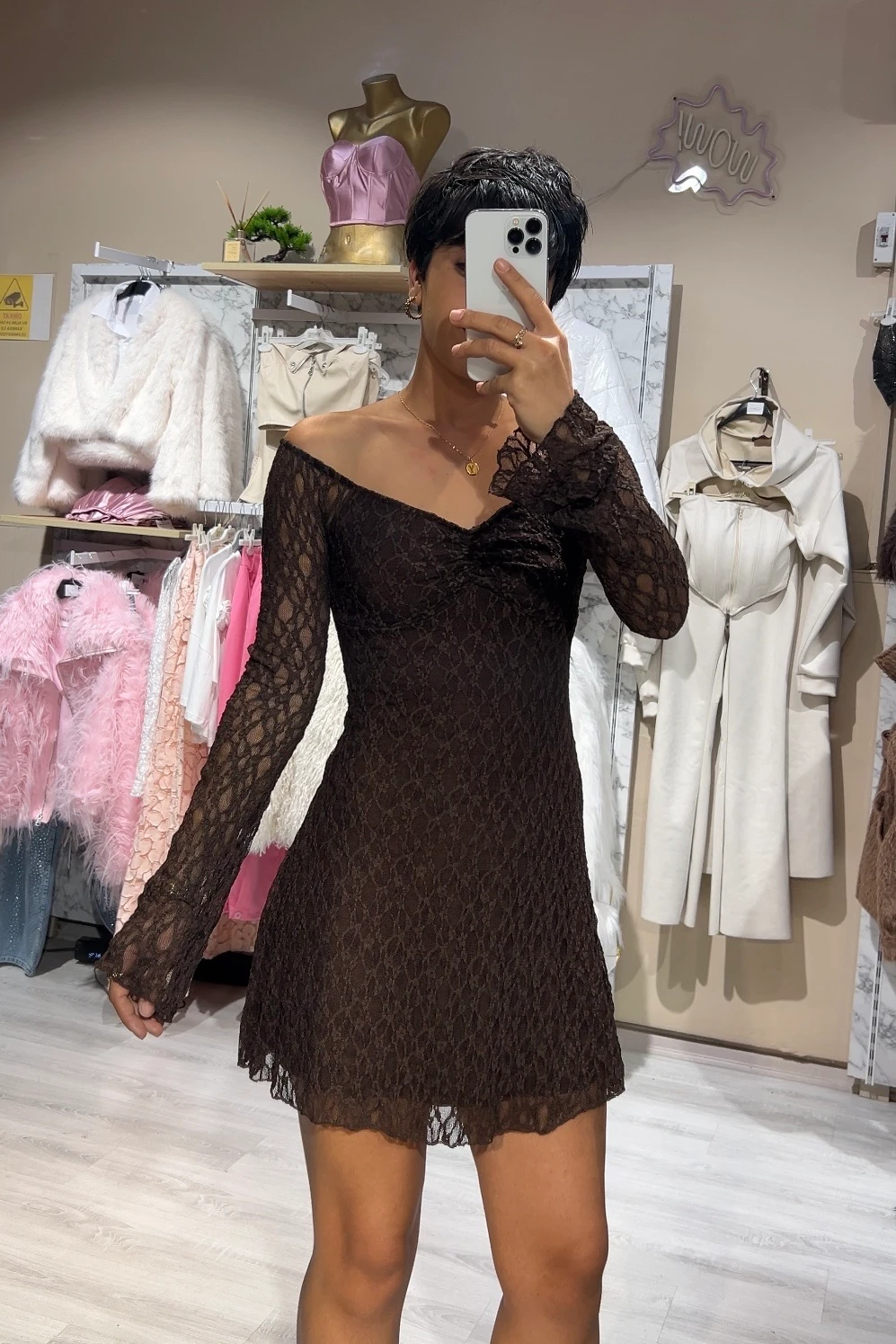 Dantel Madonna Yaka Elegance Elbise - KAHVERENGİ