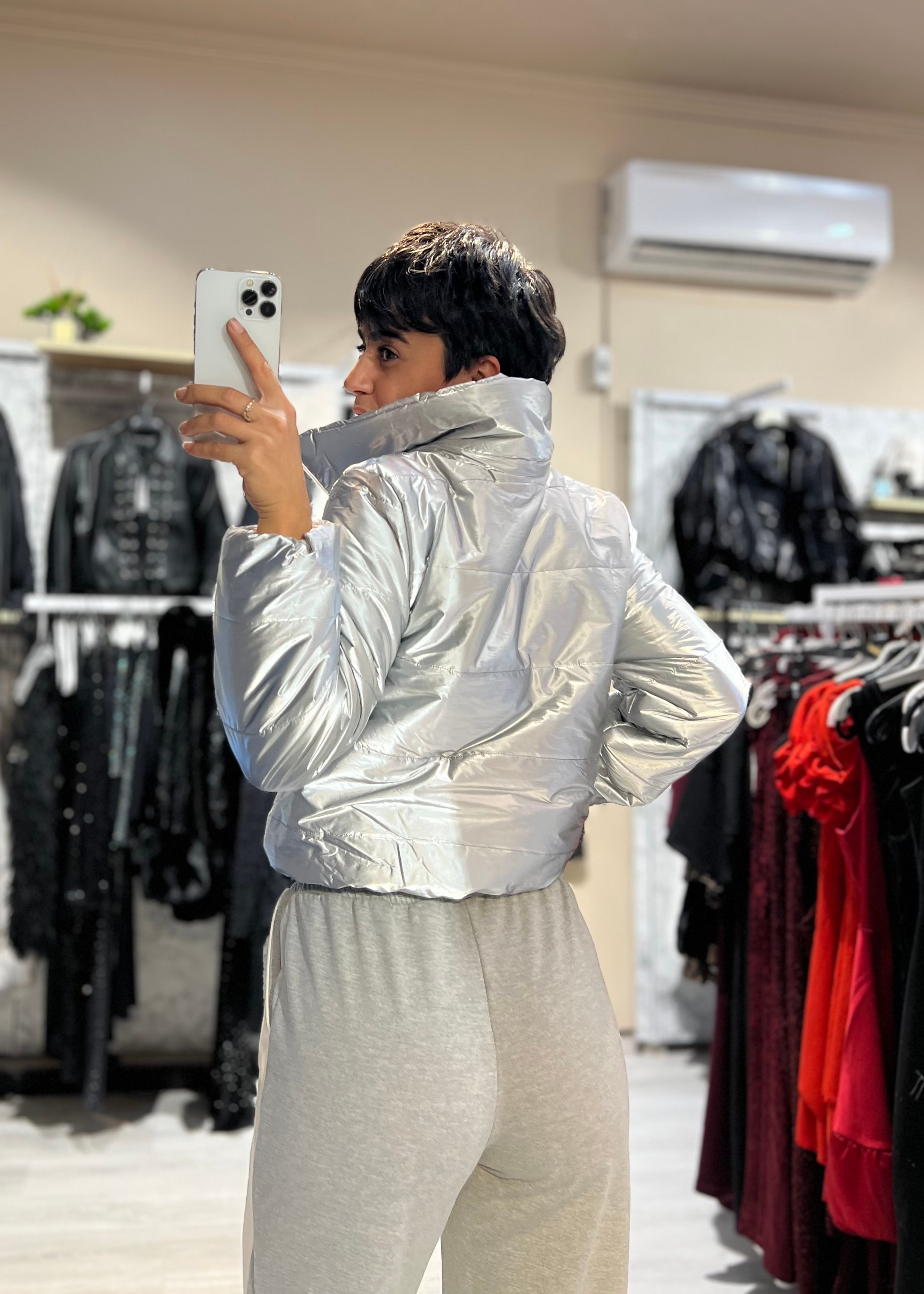 Metalik Gri Crop Şişme Mont 