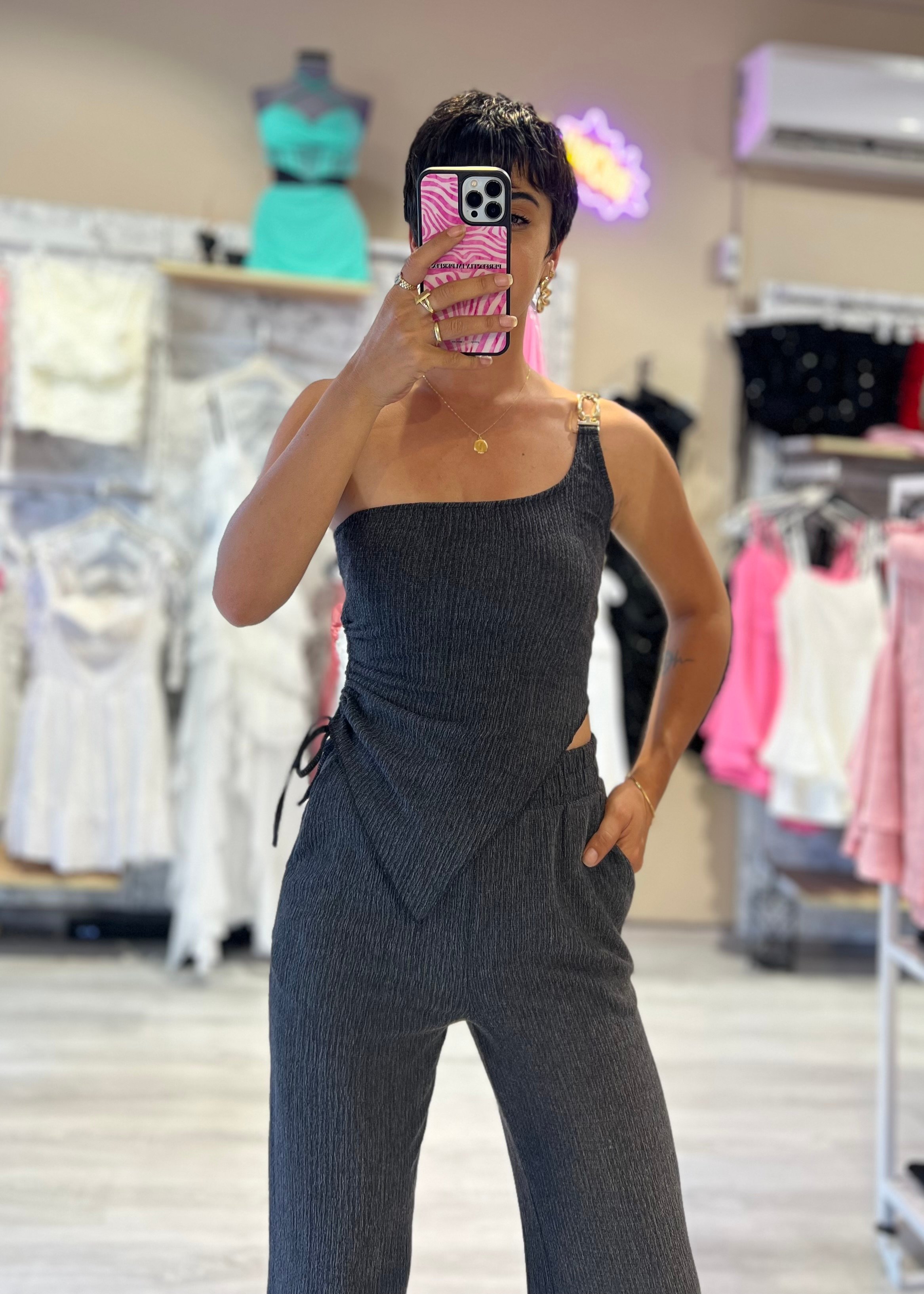 Tek Omuz Aksesuarlı Bluz & Pantolon Takım