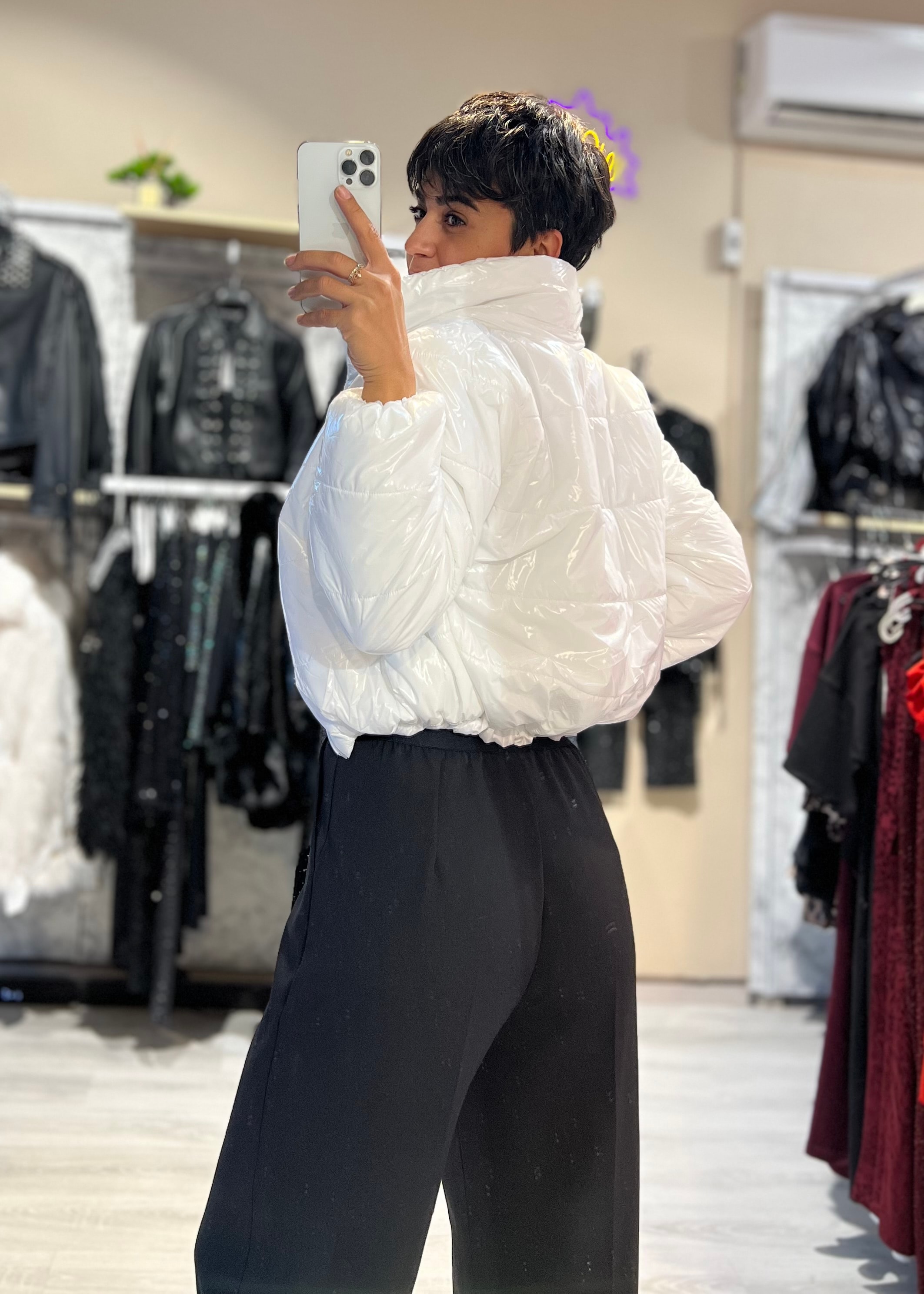 Parlak Dik Yaka Crop Şişme Mont
