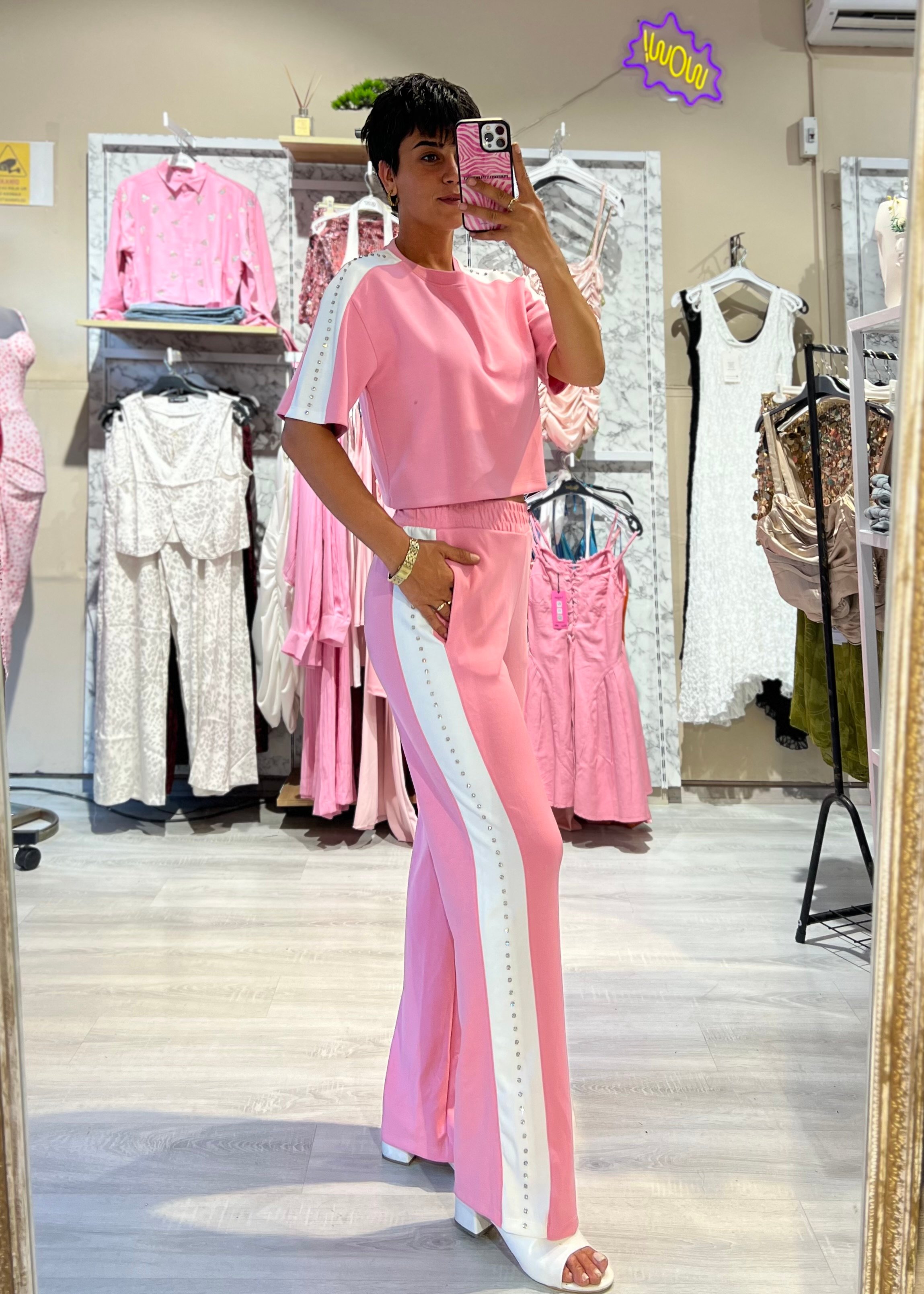 Pembe Çakma Şerit Taşlı Tişört & Eşofman Altı Takım