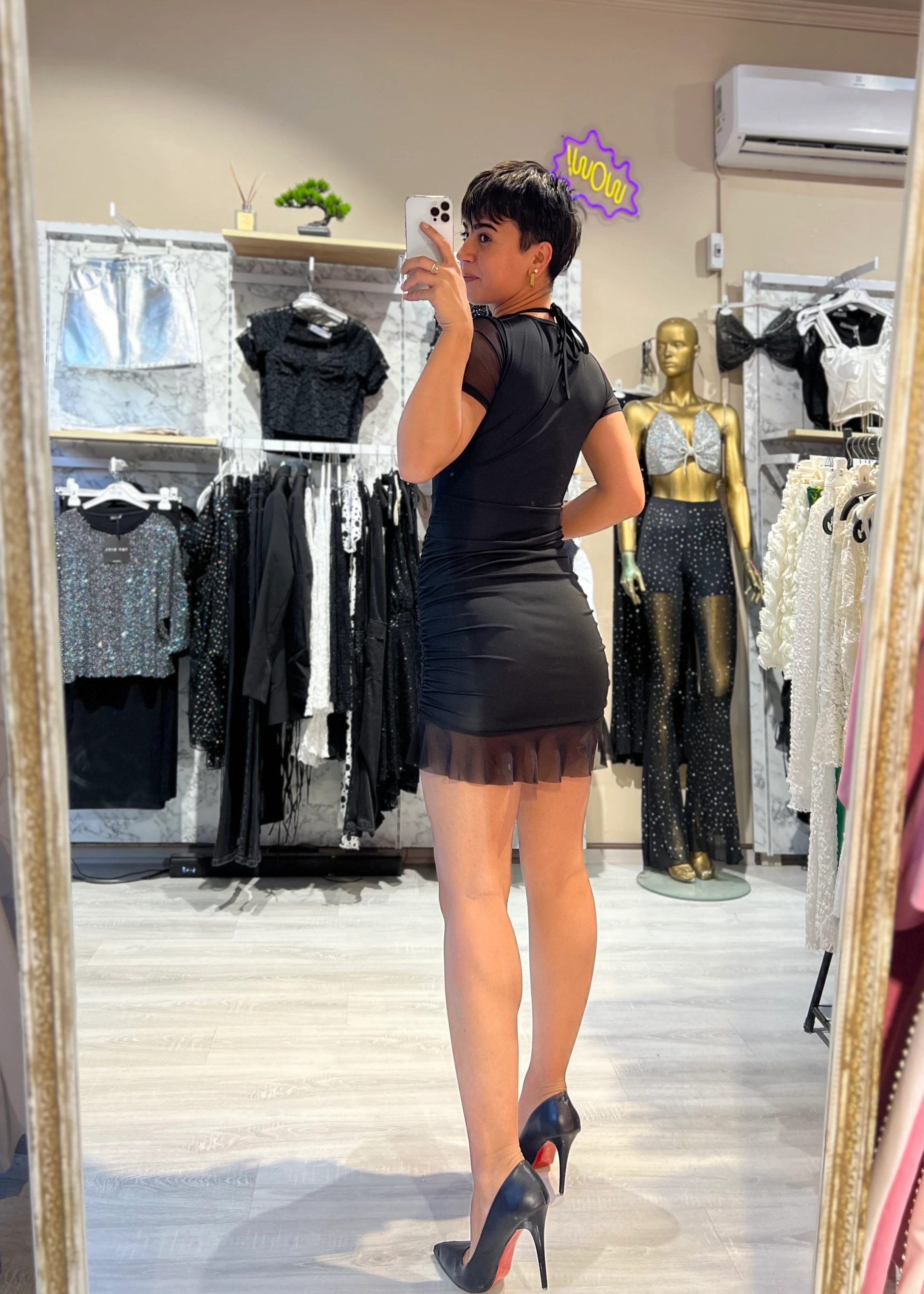 Özel Seri Büzgü Detaylı Elbise - SİYAH