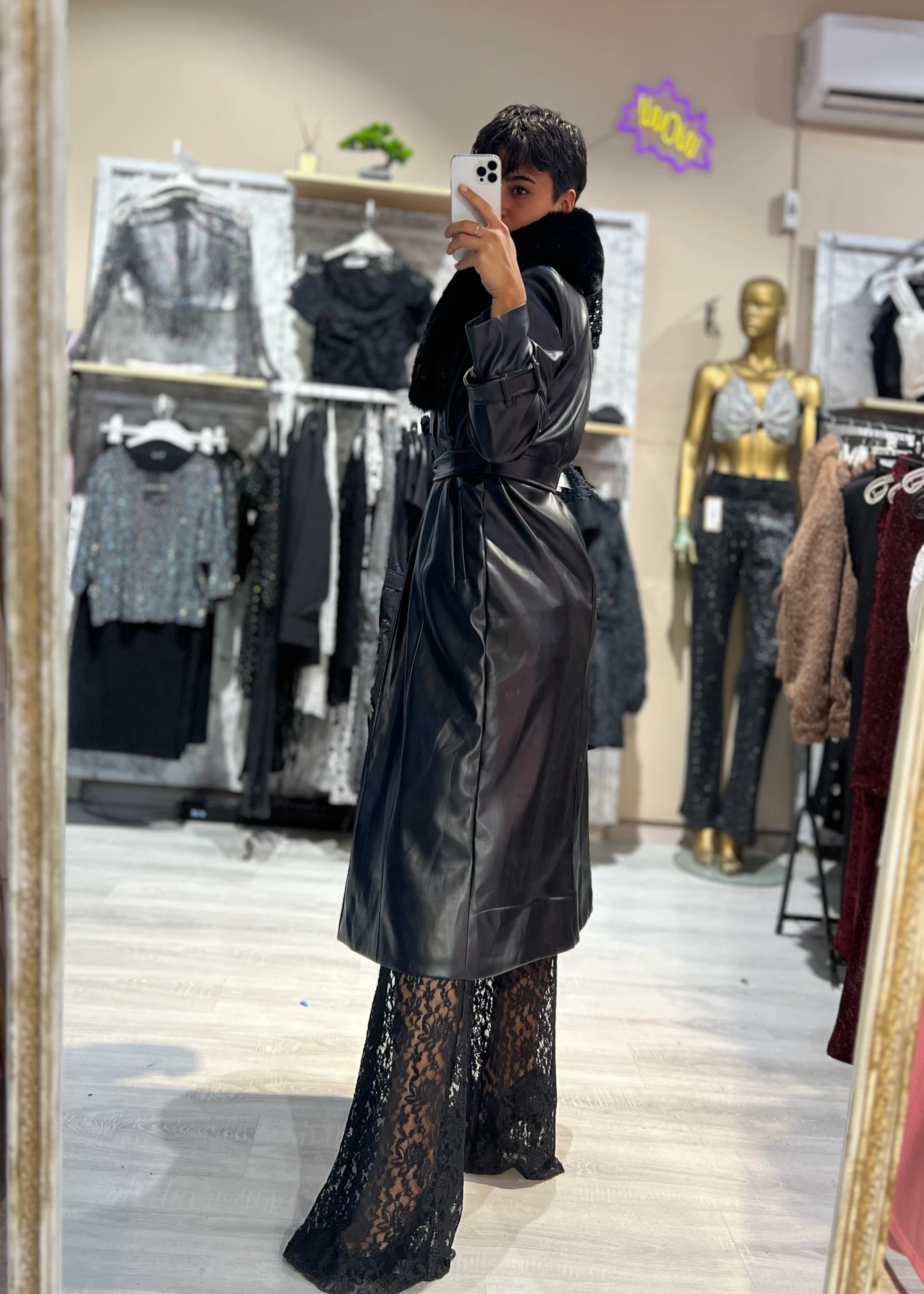 Yakası Çıkabilen Kürklü Kemerli Suni Deri Mont