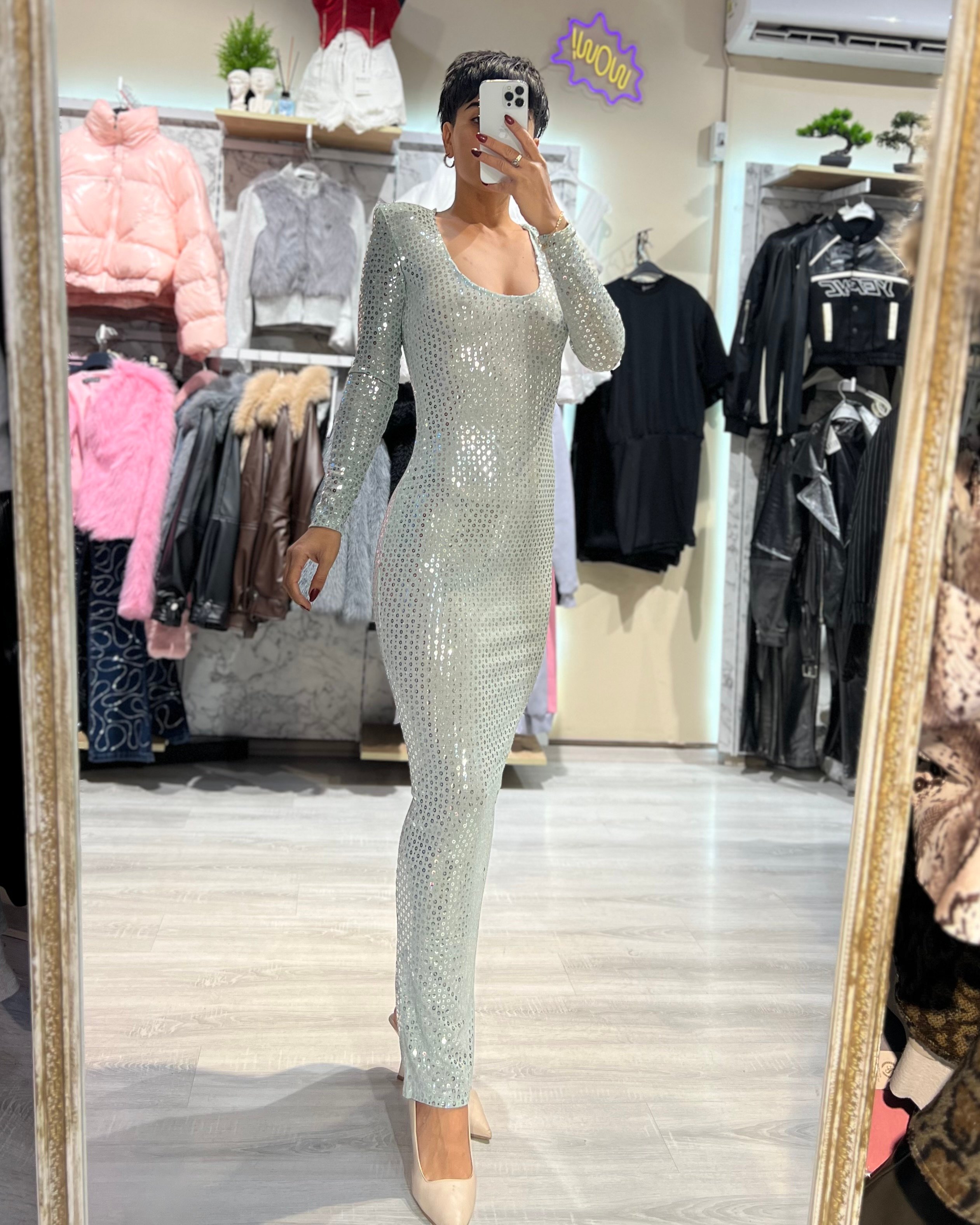 Sequin Buzy Yırtmaçlı Uzun Elbise