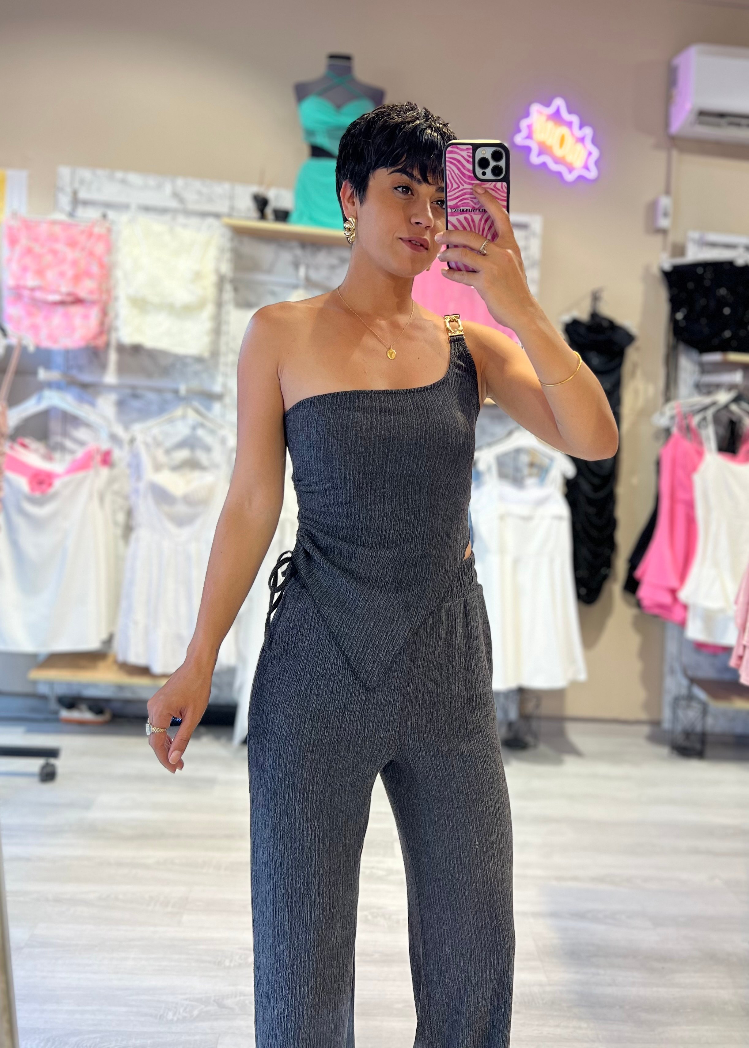 Tek Omuz Aksesuarlı Bluz & Pantolon Takım