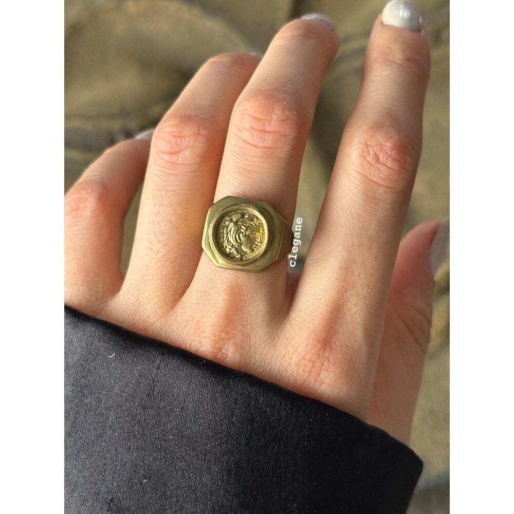 Portrait Locket 2