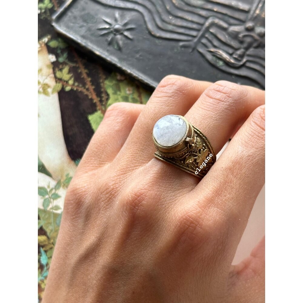 Poison ring