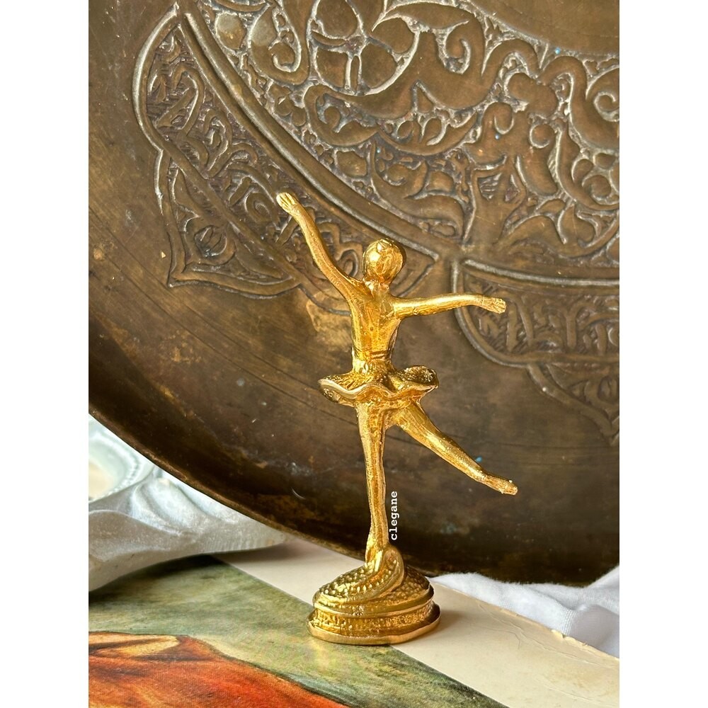 Balerin biblo