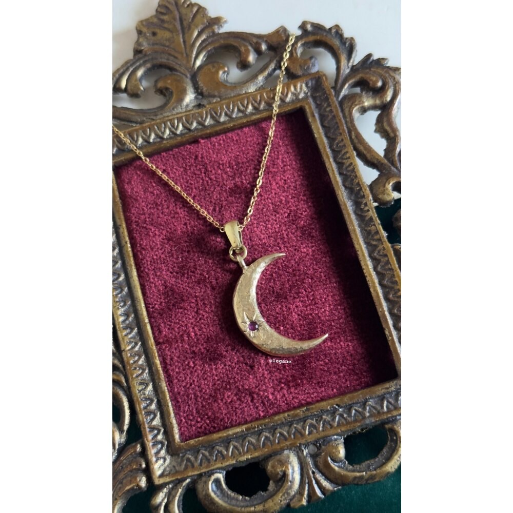 Garnet hilal