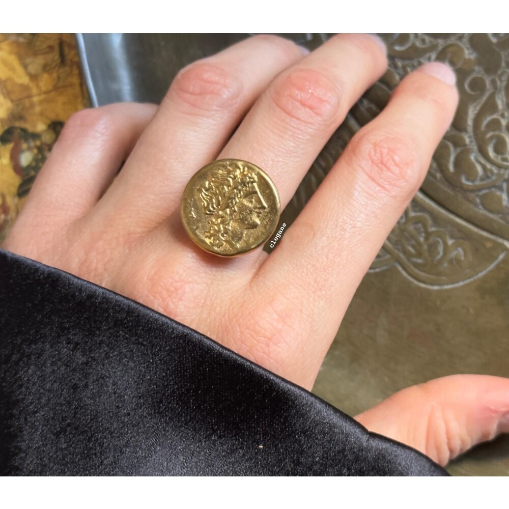 Rome Medallion