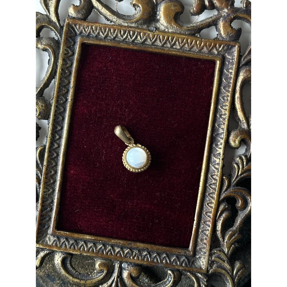 Opal taşı kolye ucu