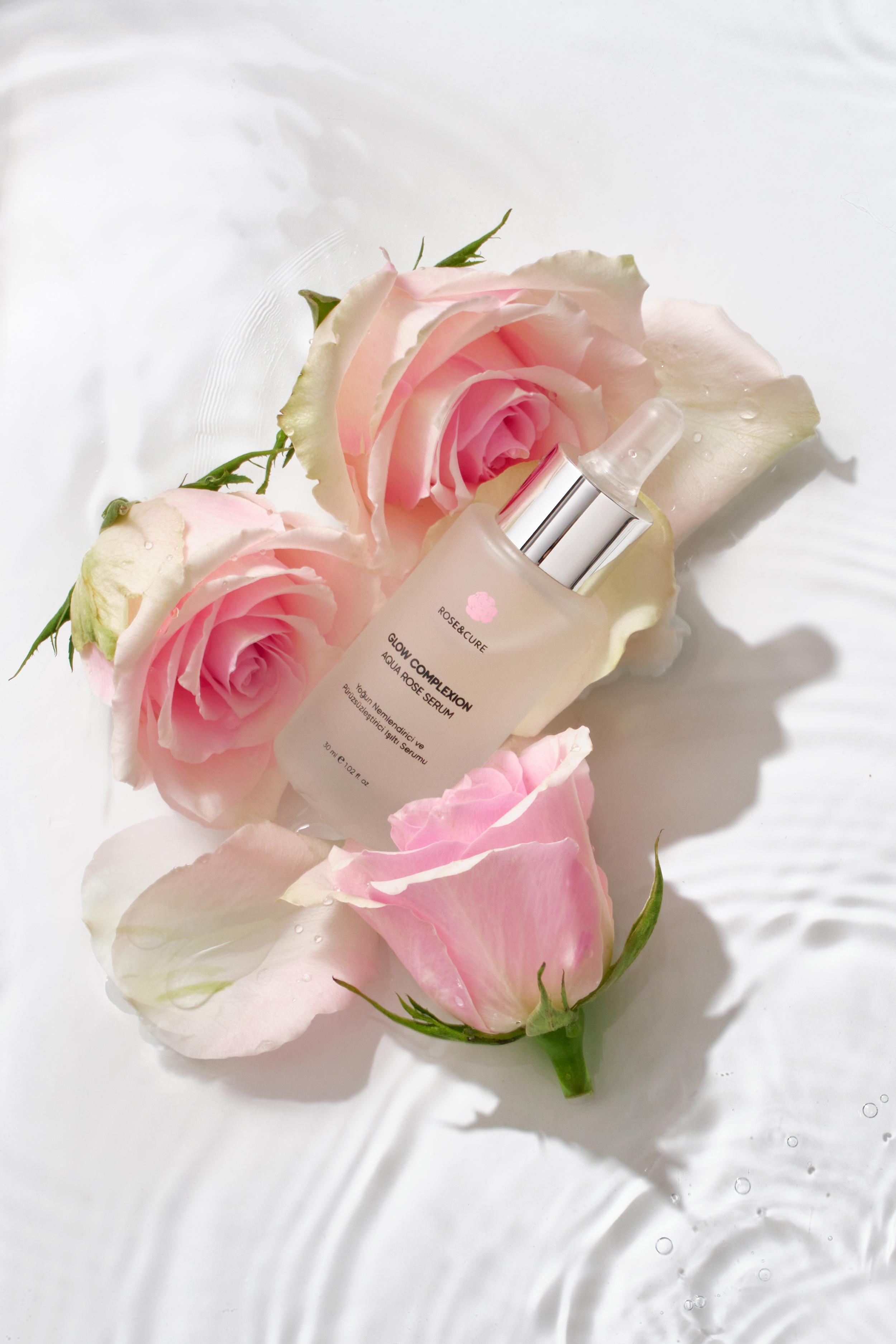 Glowy Complexion Yoğun Nemlendirici ve Pürüzsüzleştirici Işıltı Serumu 30 ml