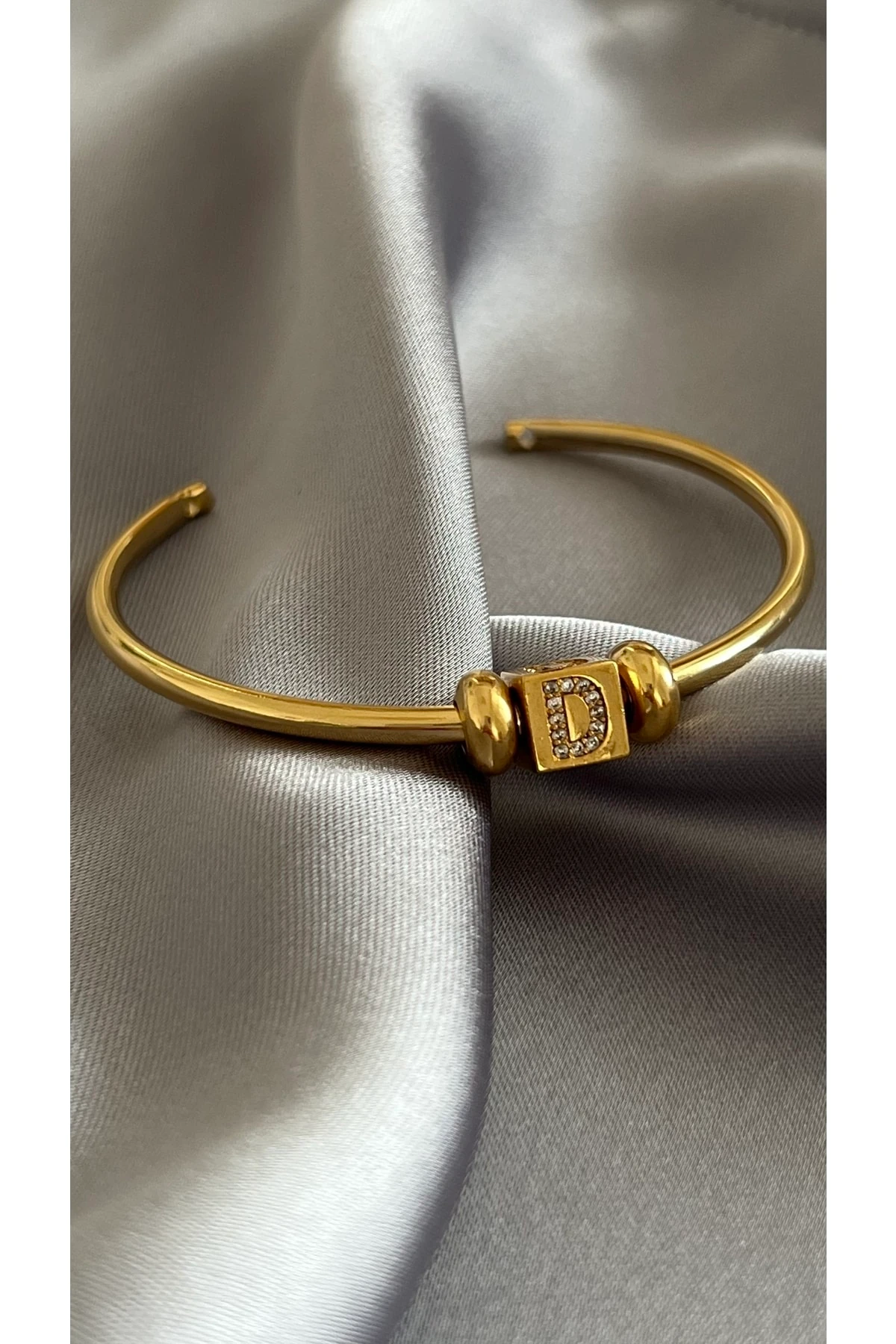 D Harfli Betsy Bileklik