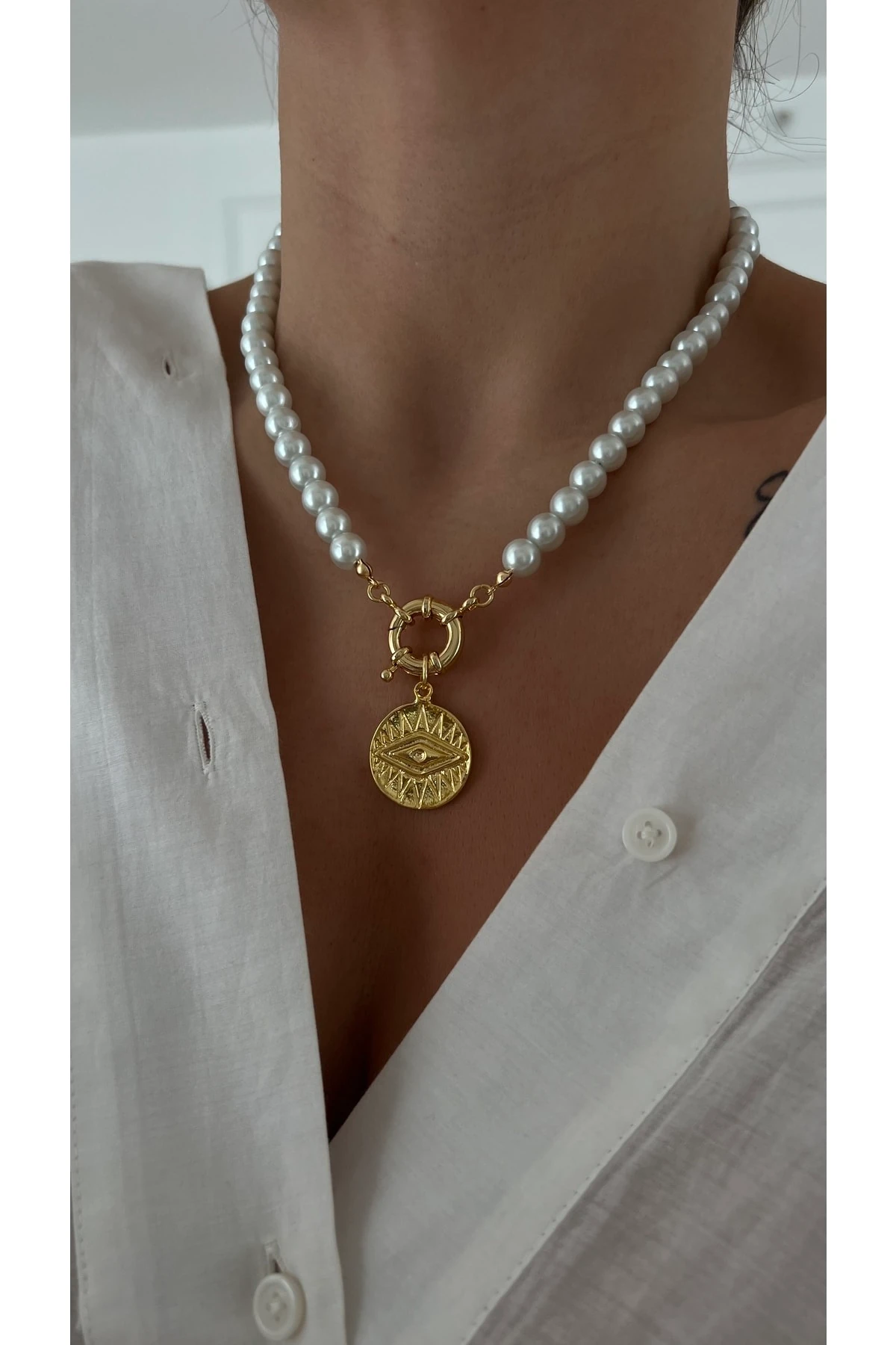 Incili Madalyon Kolye