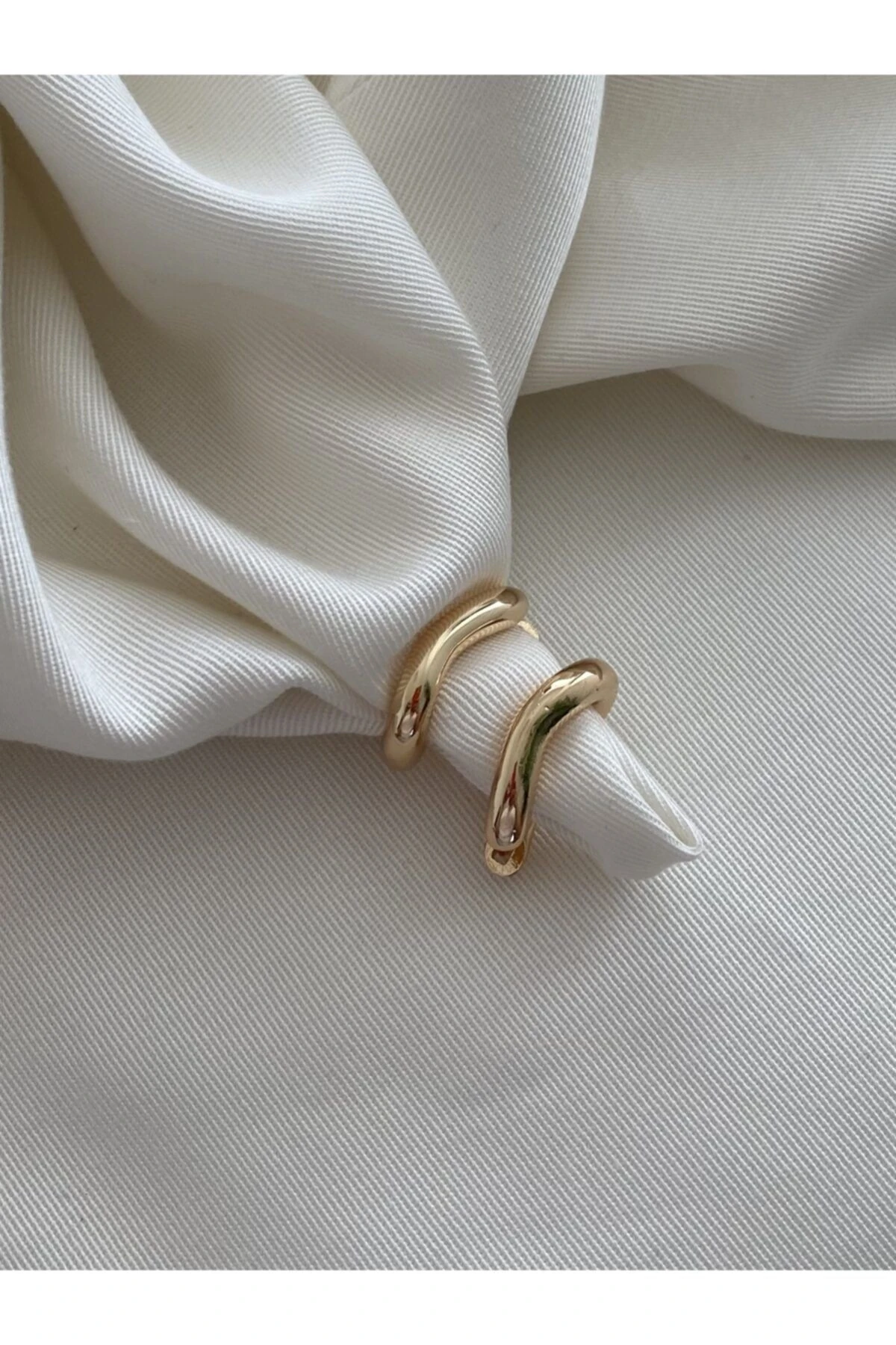 Kadın Altın Eğimli Balenciaga Model Küpe