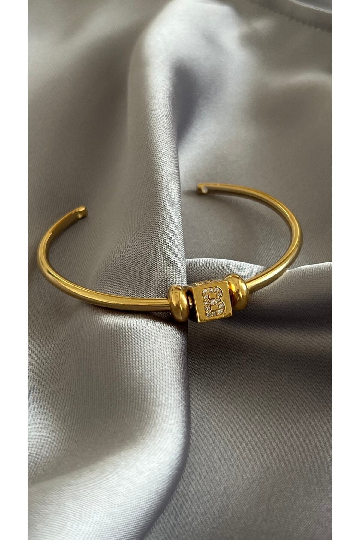 B Harfli Betsy Bileklik