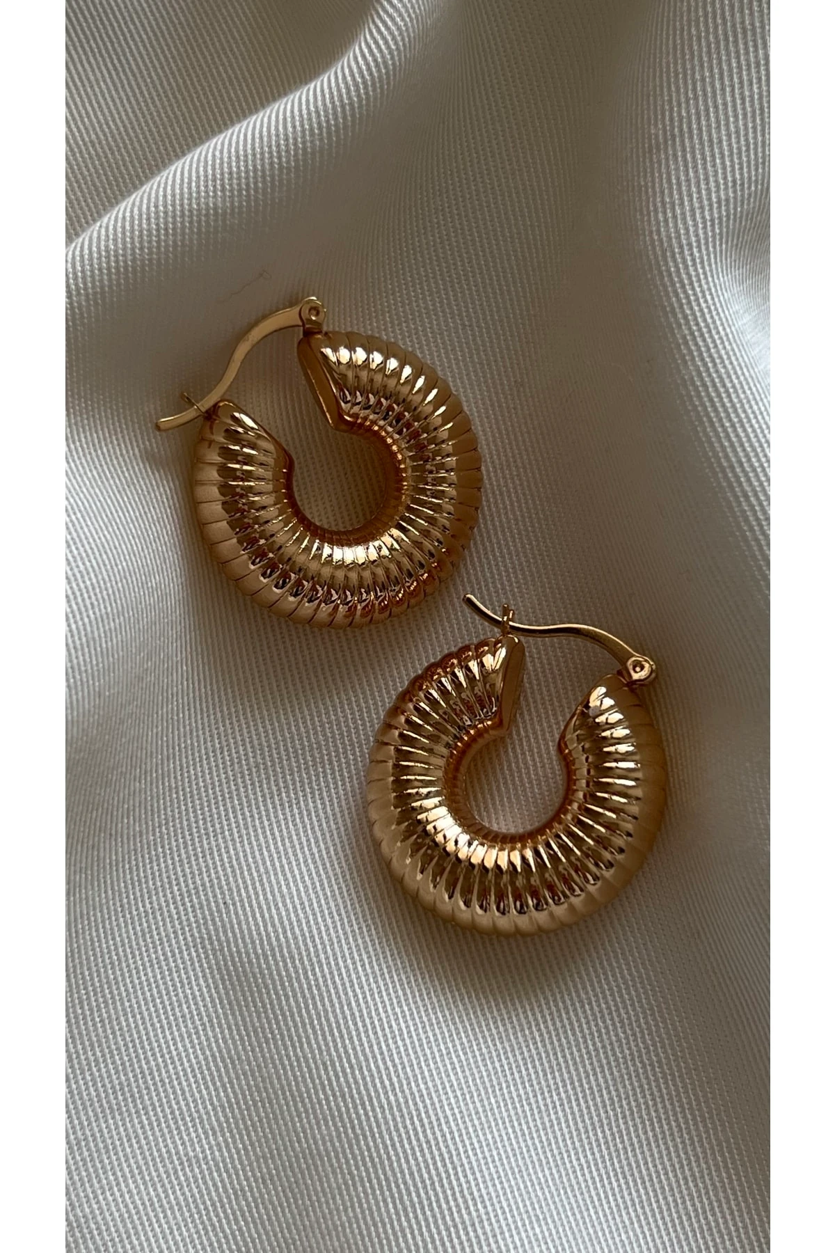 Çelik Burgulu Bombeli Halka Küpe