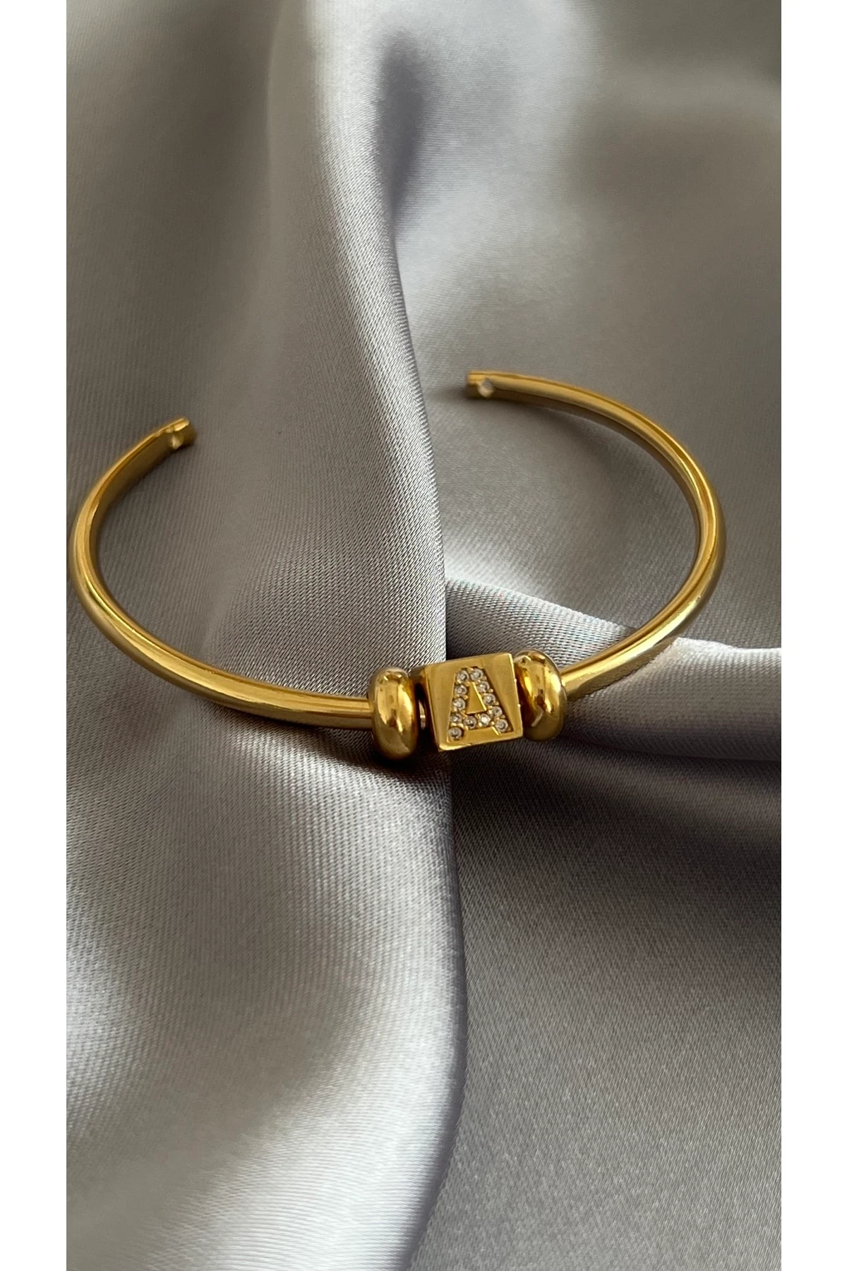 A Harfli Betsy Bileklik