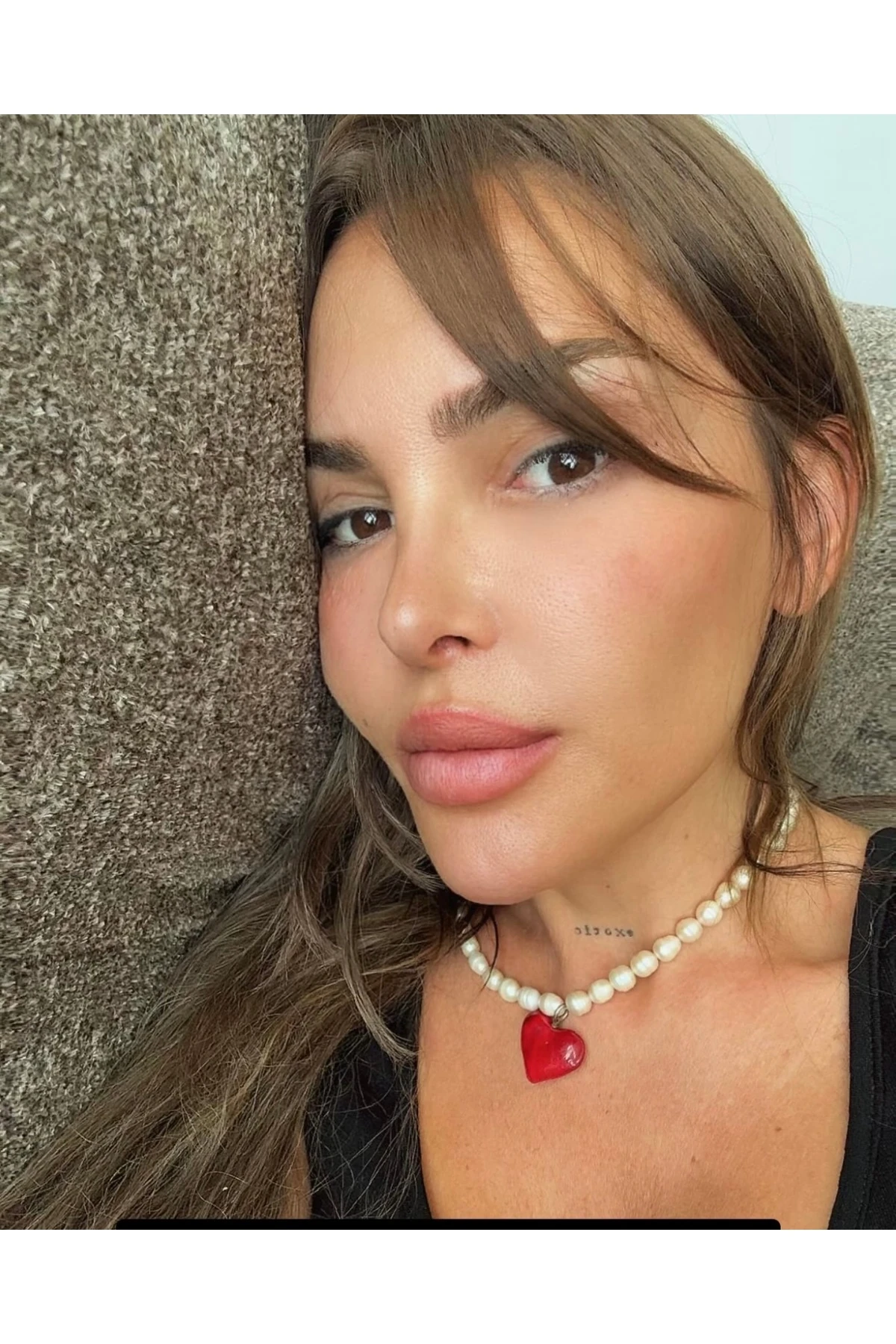 Selin Kırmızı Kalpli Barok İnci Kolye