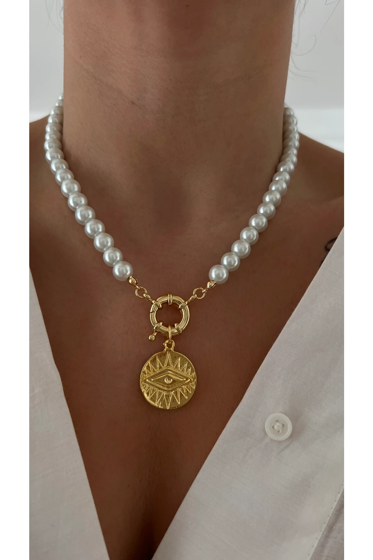 Incili Madalyon Kolye