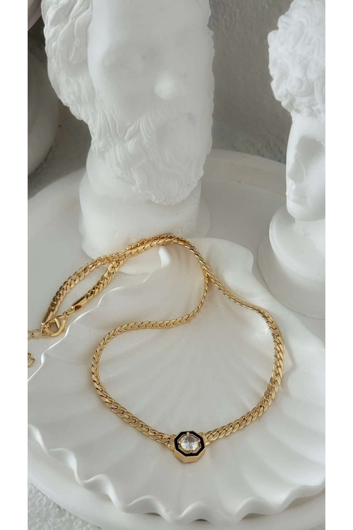 Çelik Kristal Taşlı Leyla Kolye