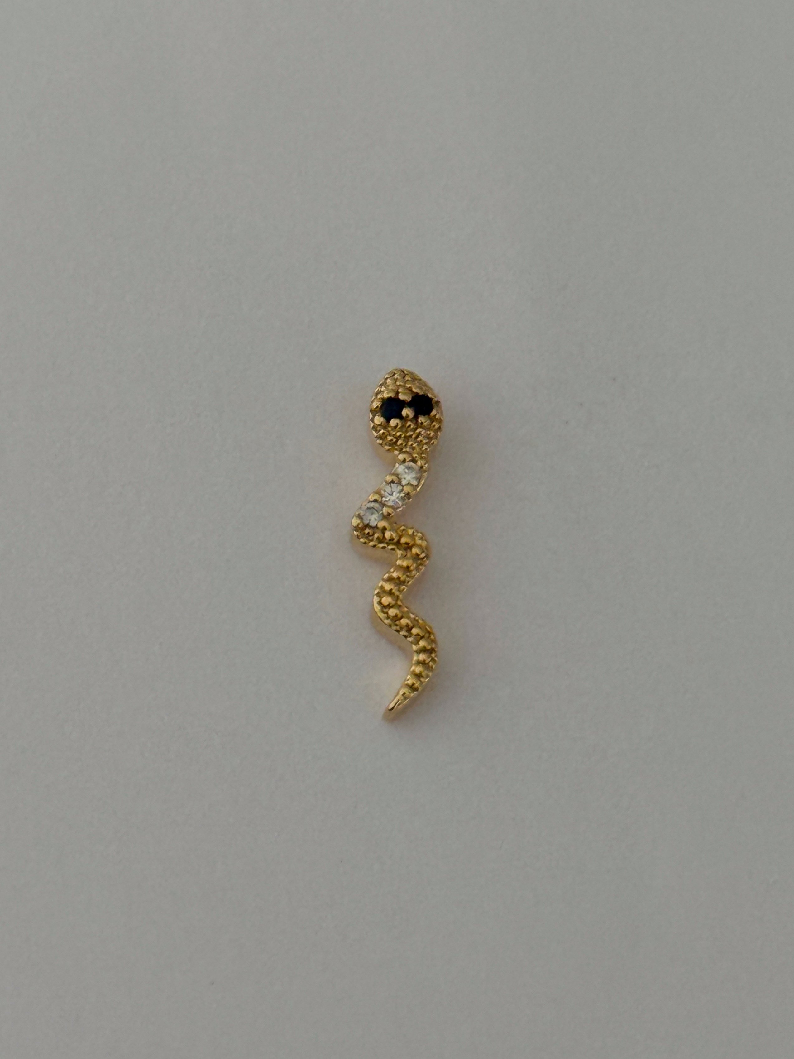 Gold Rengi Zirkon Taşlı Yılan Figürlü Kadın Piercing