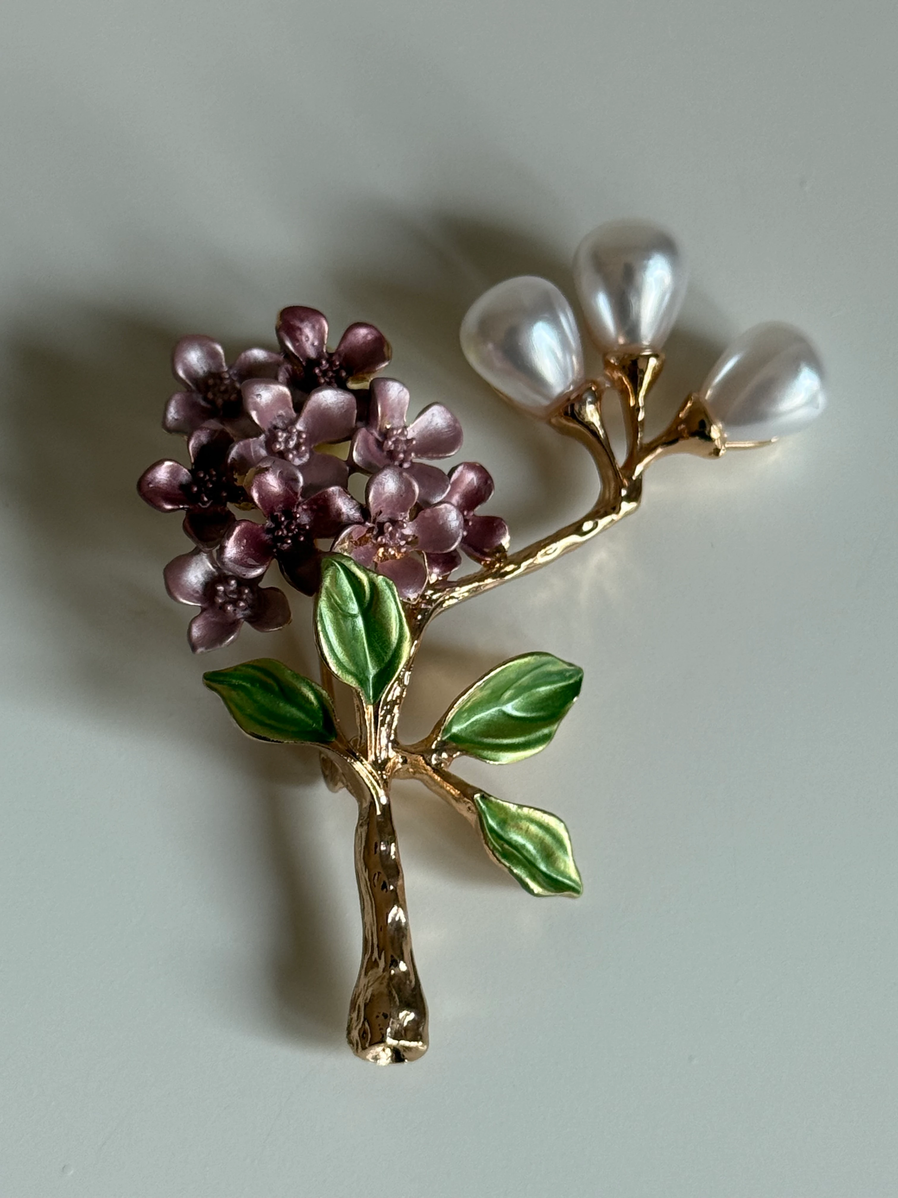 Mor Çiçek Broş