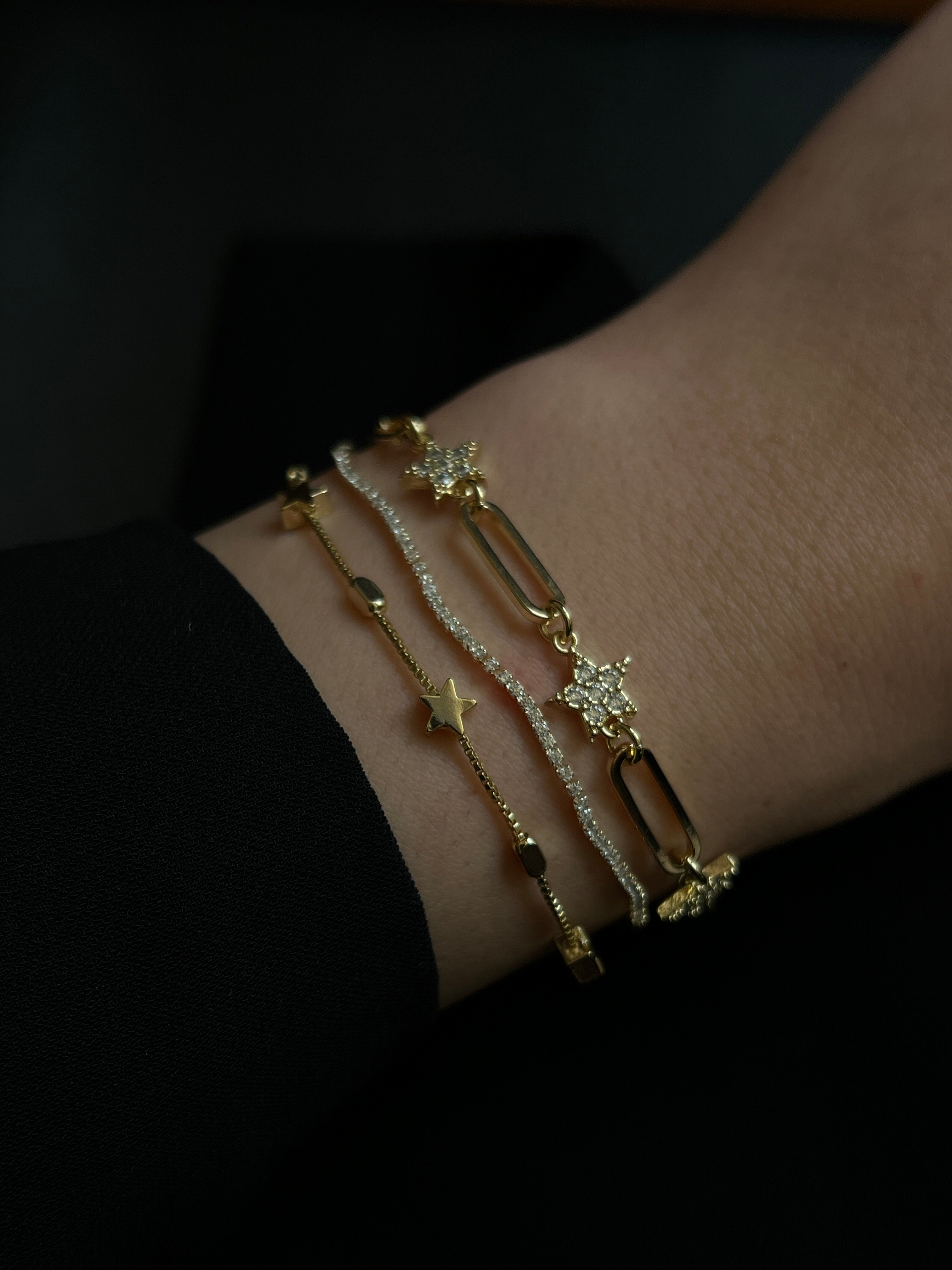 Gold Rengi Zirkon Taşlı Yıldız Model Zincir Kadın Bileklik