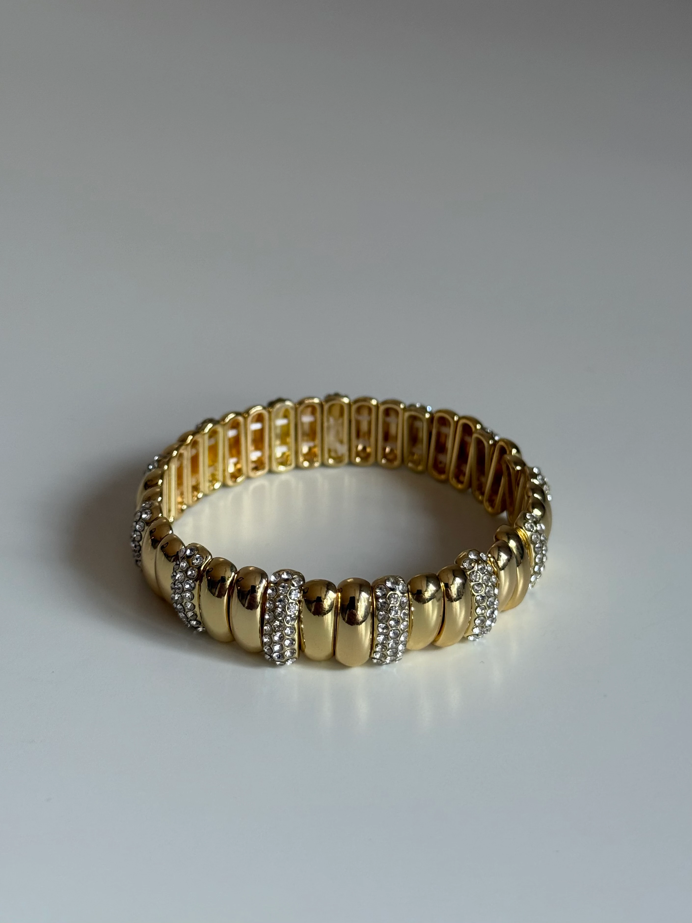 Gold Rengi Zirkon Taş Detaylı Kadın Bileklik