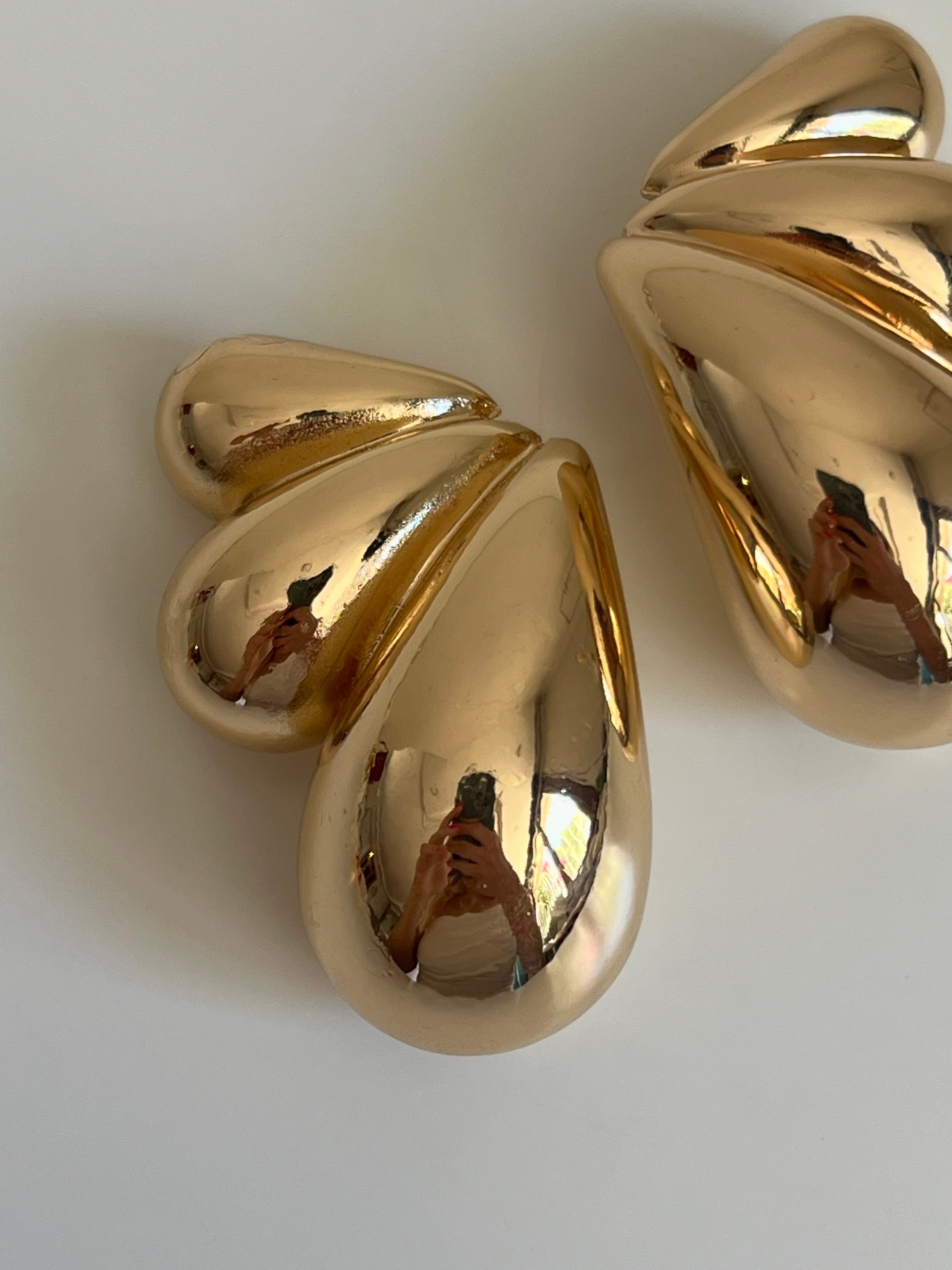 Gold Rengi Damla Model Kadın Küpe