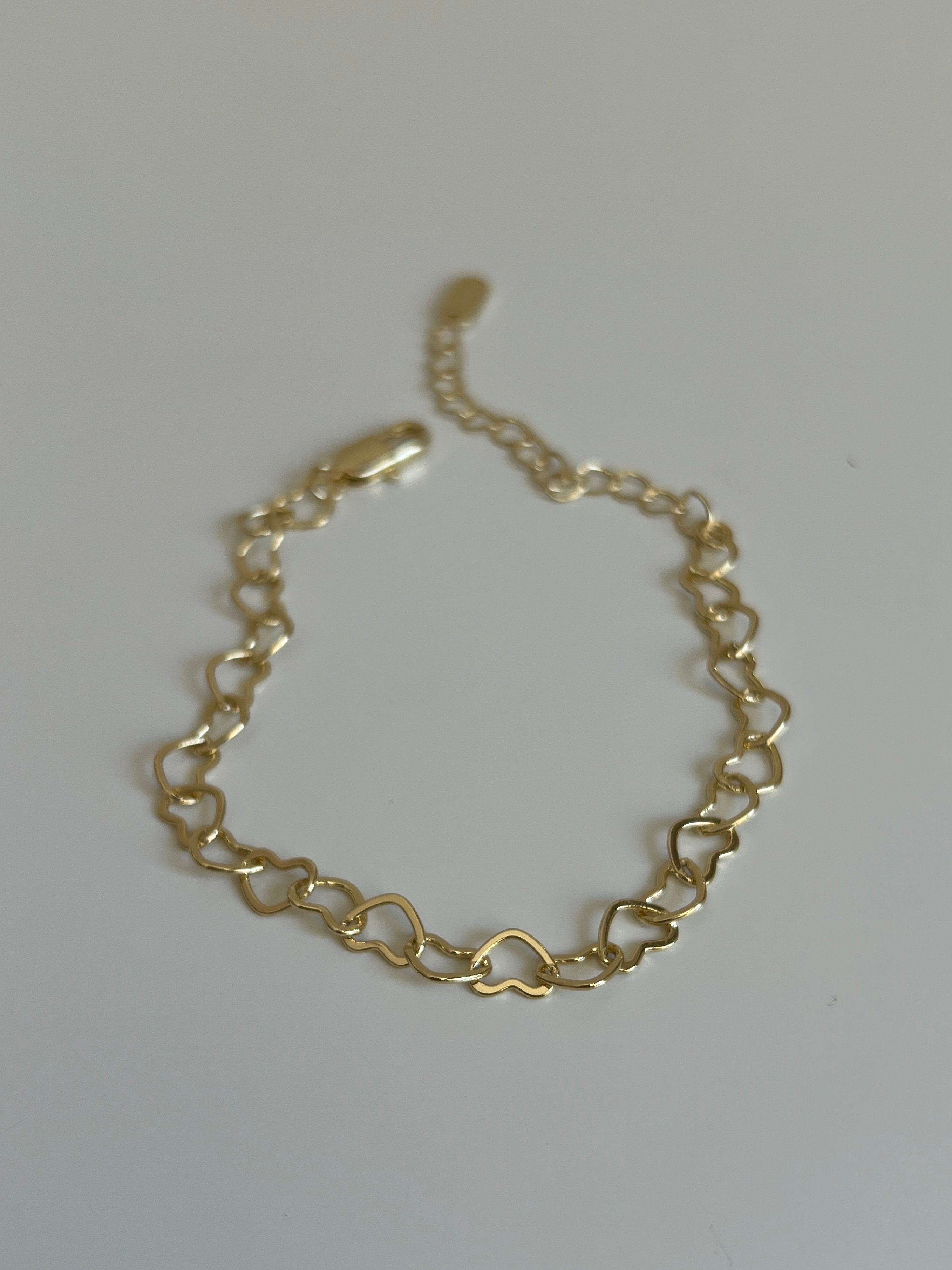 Gold Rengi Sıralı Kalp Model Kadın Bileklik