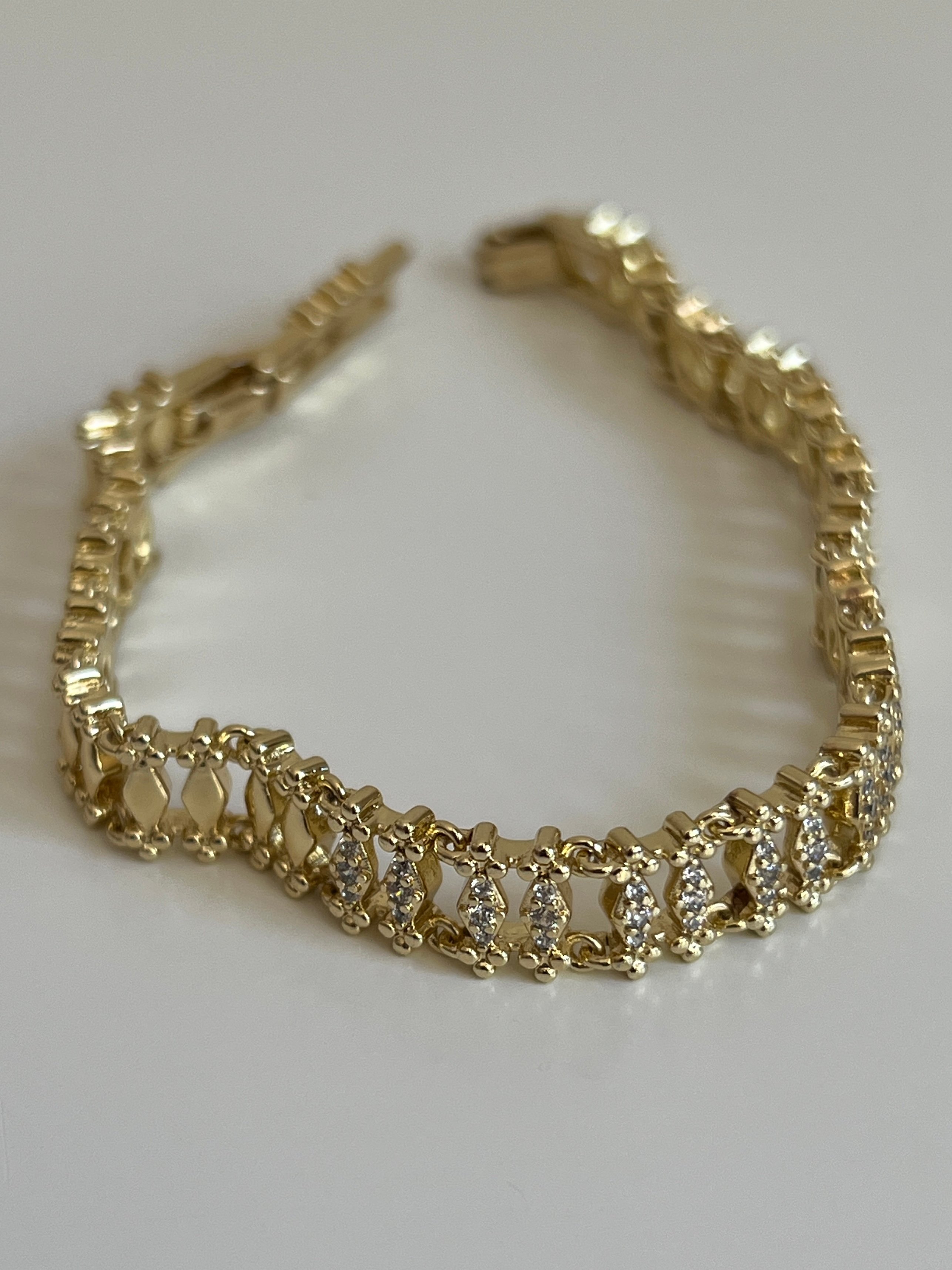 Gold Rengi Zirkon Taşlı Xupıng Kadın Bileklik