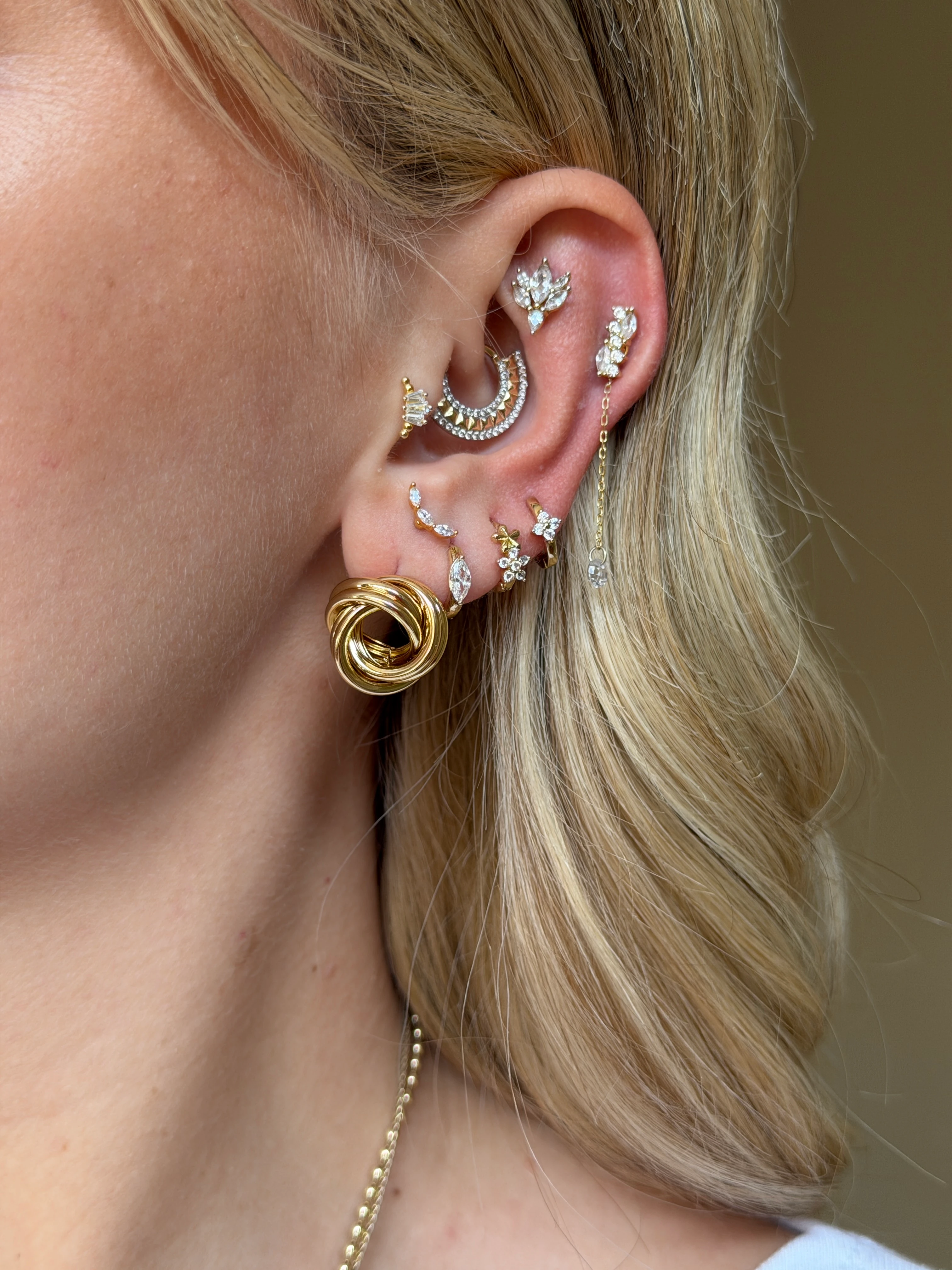 Gold Rengi Damla Taş Xupıng Kadın Küpe