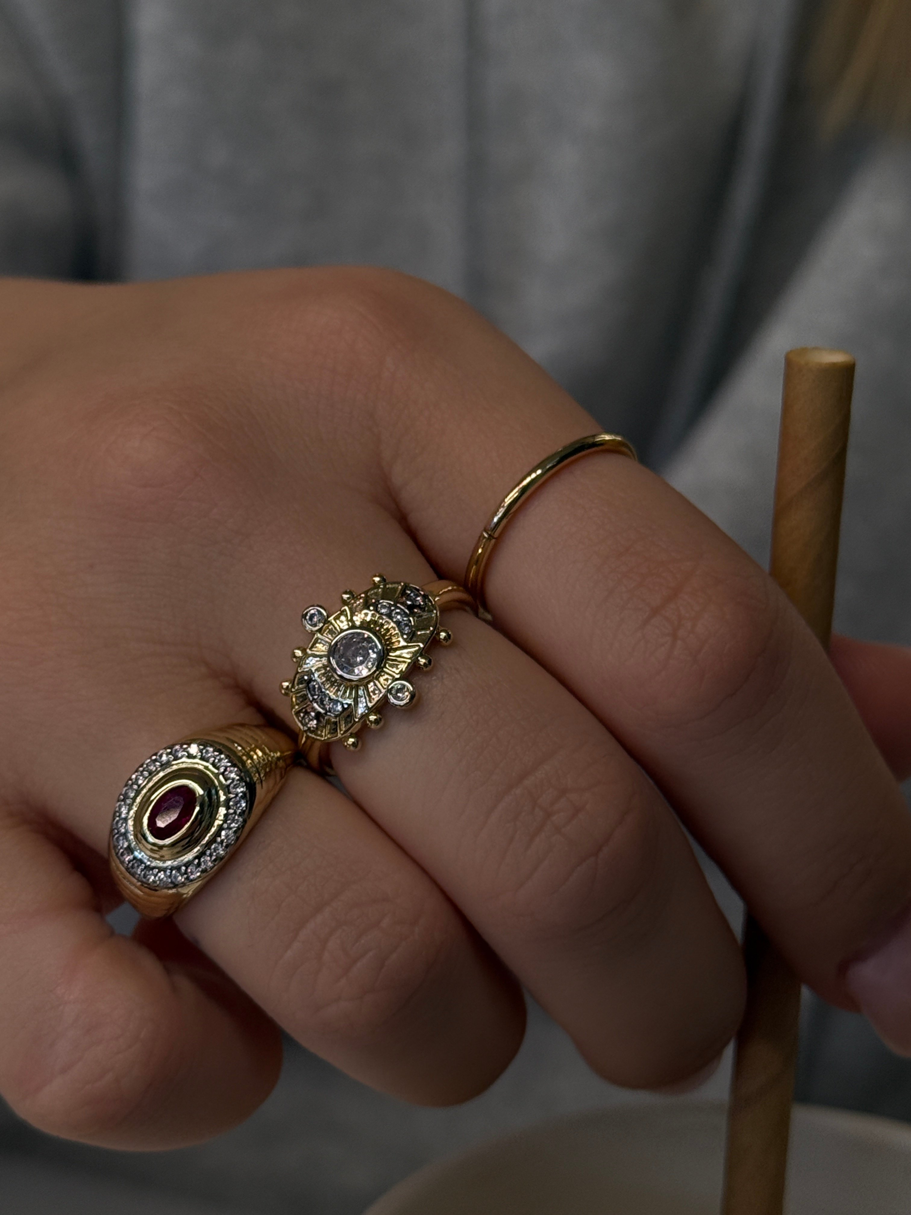 Gold Rengi Renkli Zirkon Taşlı Kadın Yüzük