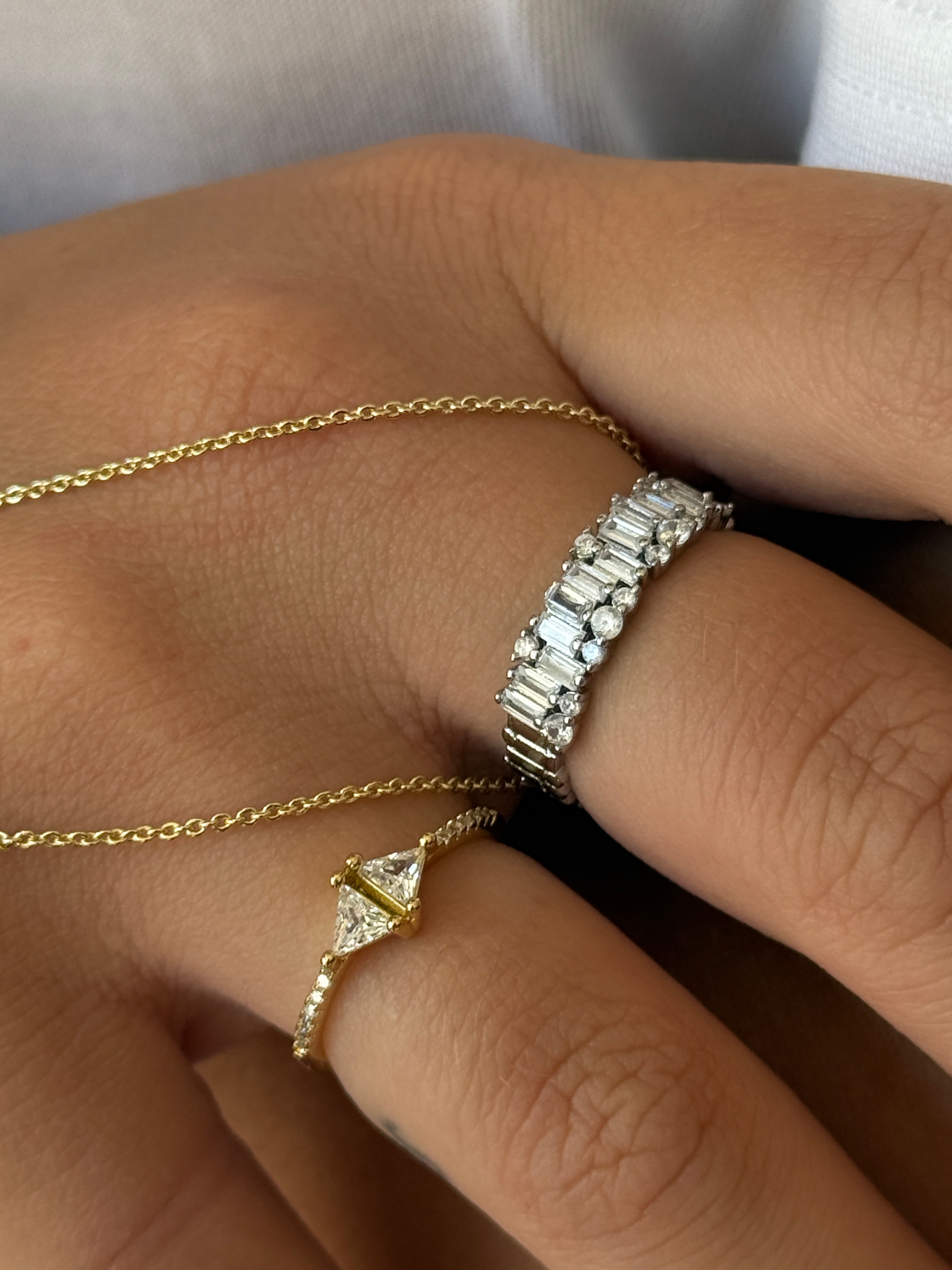 Gold Rengi Baget Ve Yuvarlak Zirkon Taşlı Kadın Yüzük